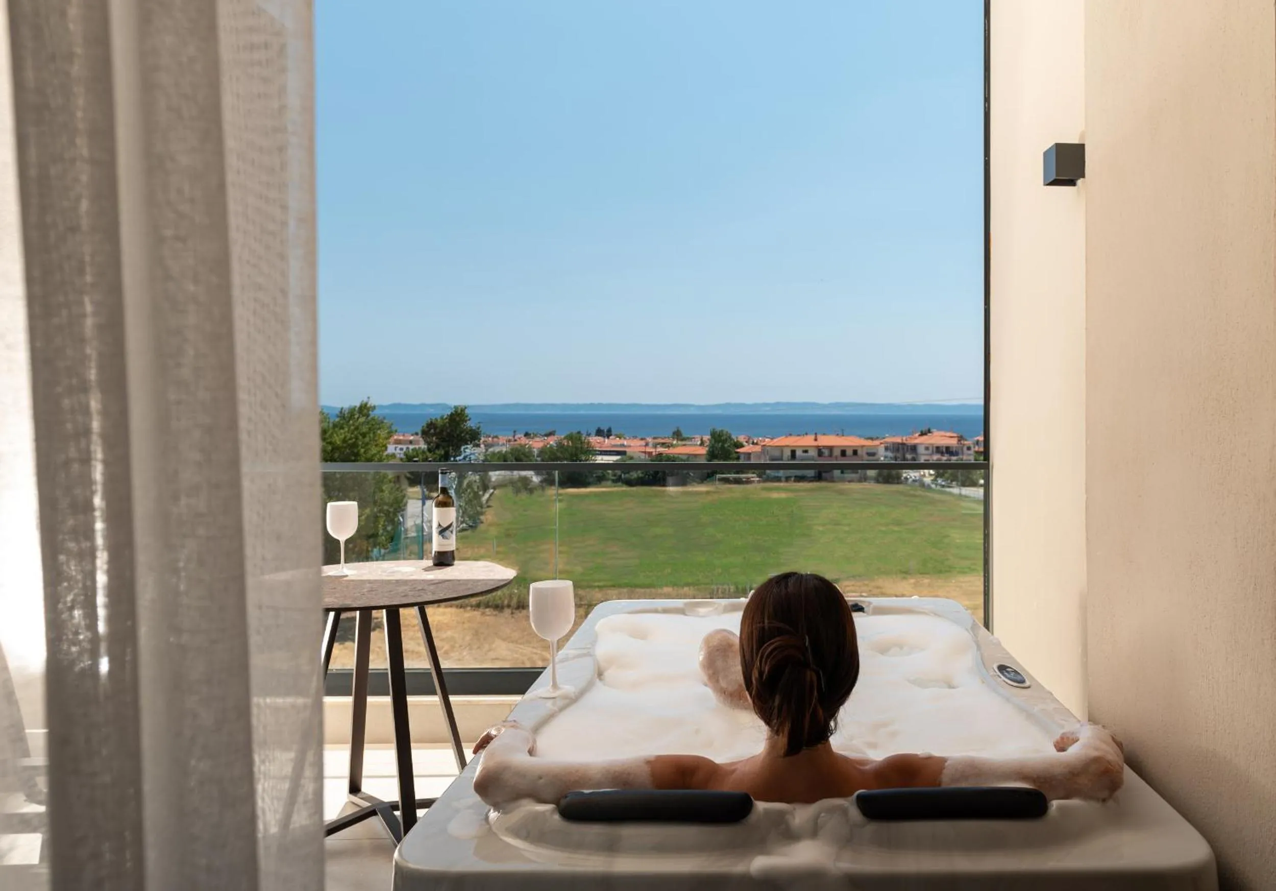 Executive Apartment with Jacuzzi and Sea View  in Anore Luxury Suites