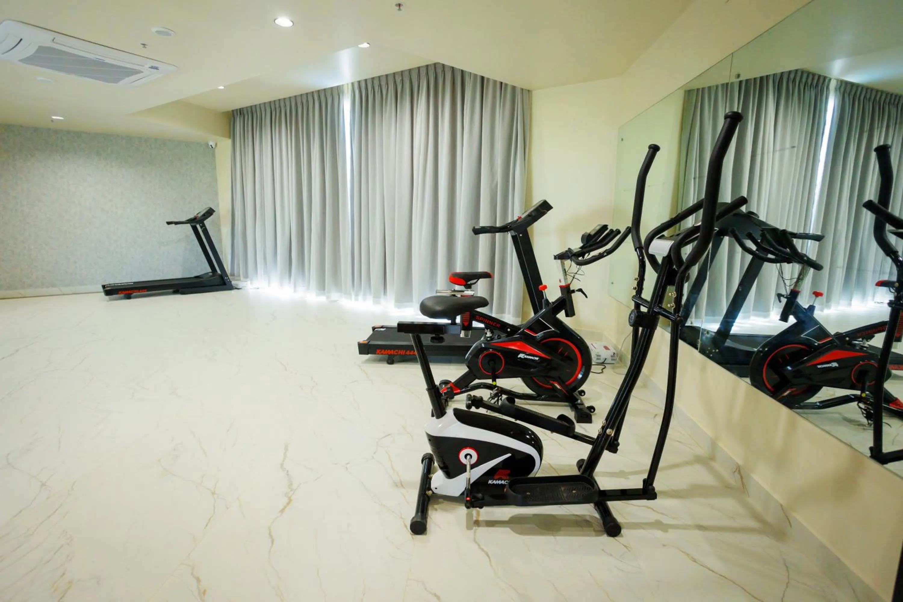 Fitness centre/facilities in AJ GRAND ELITE HOTEL