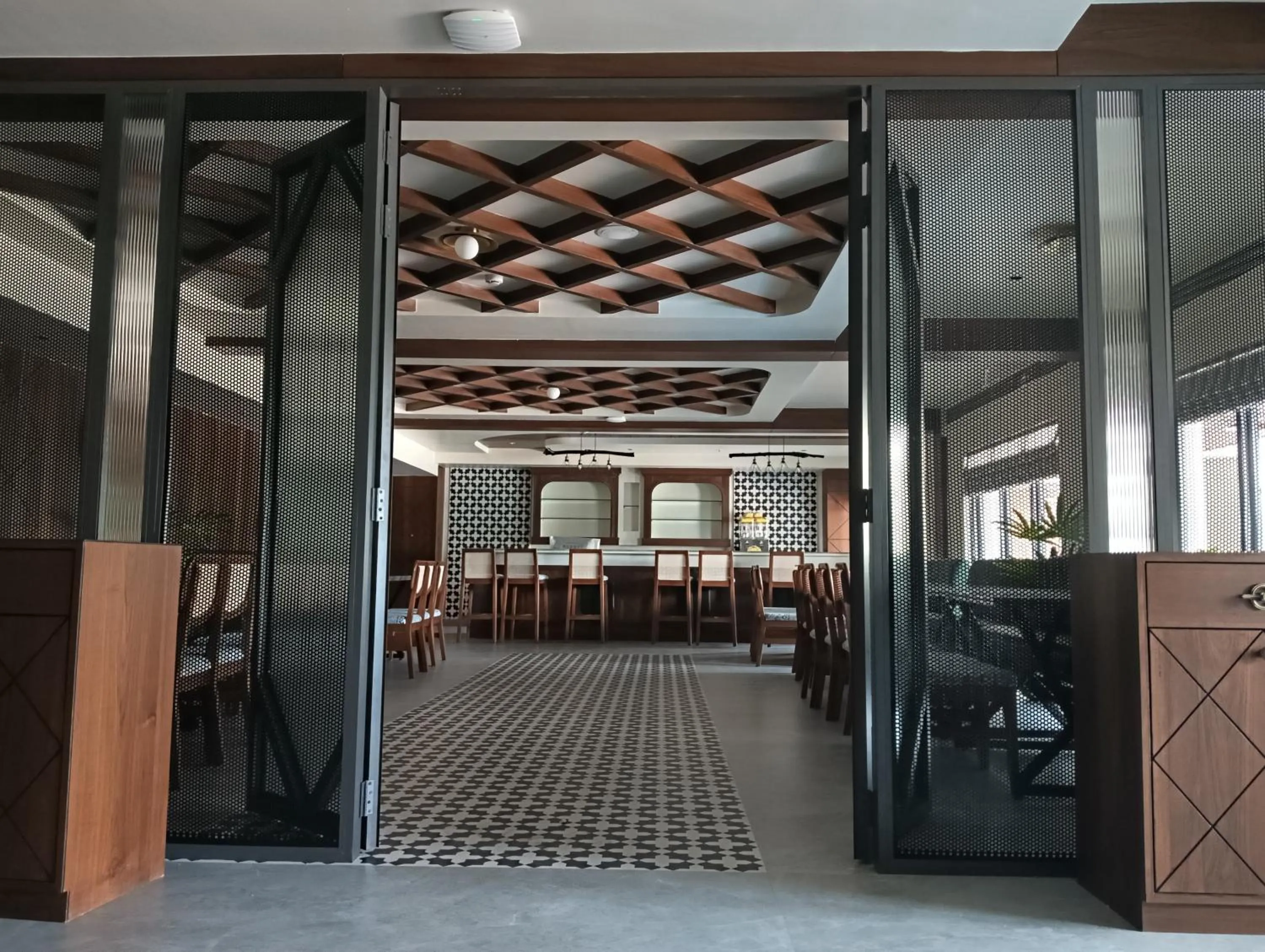 AJ GRAND ELITE HOTEL