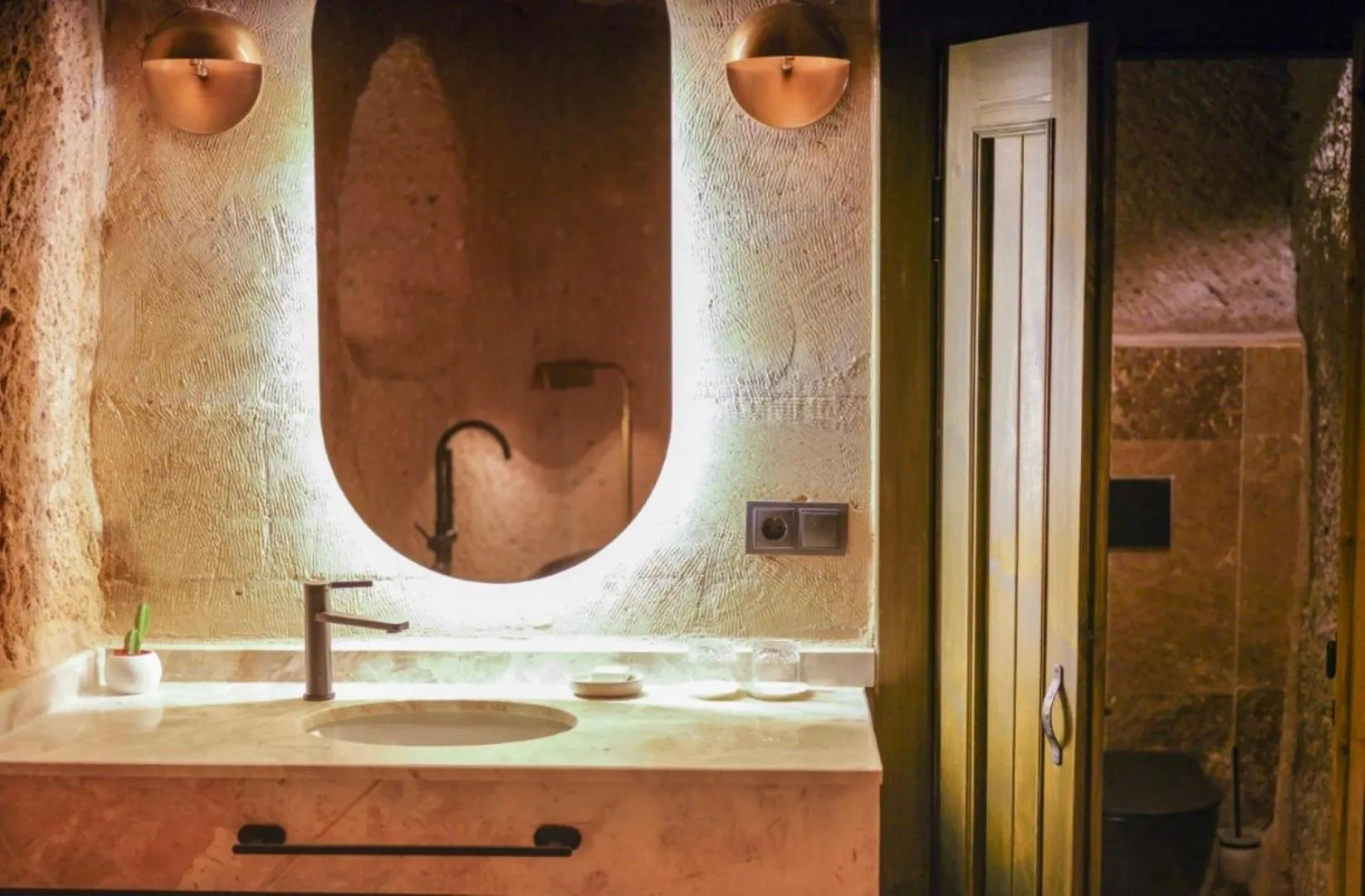 Bathroom in Very Peri Cappadocia - The Lifestyle Luxury Design Hotel