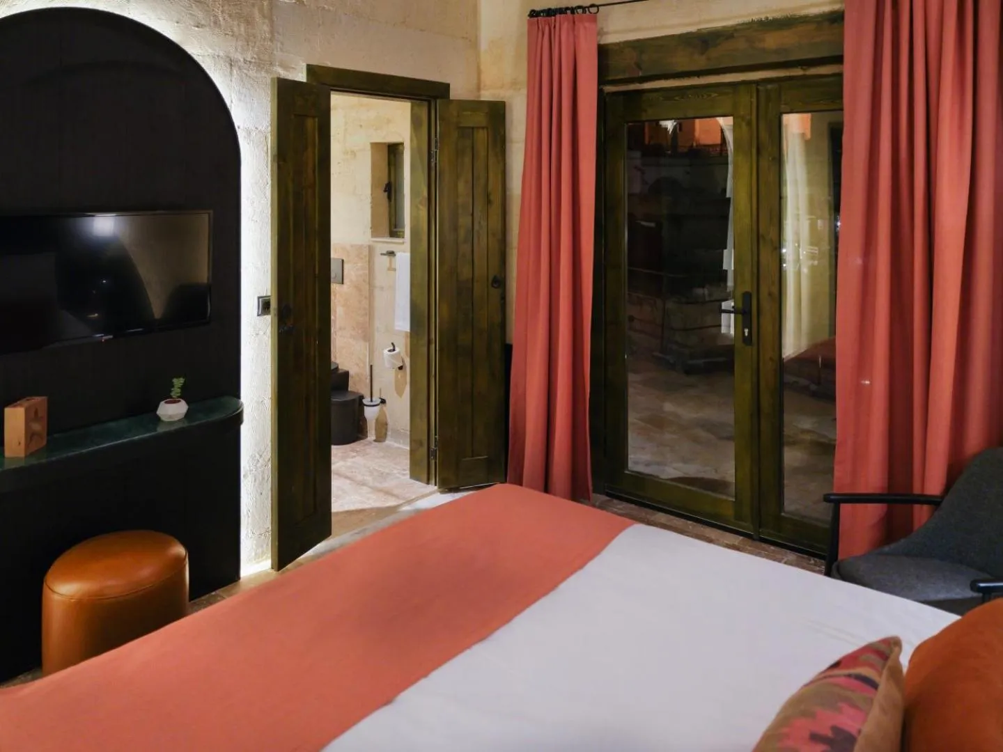 Bed in Very Peri Cappadocia - The Lifestyle Luxury Design Hotel