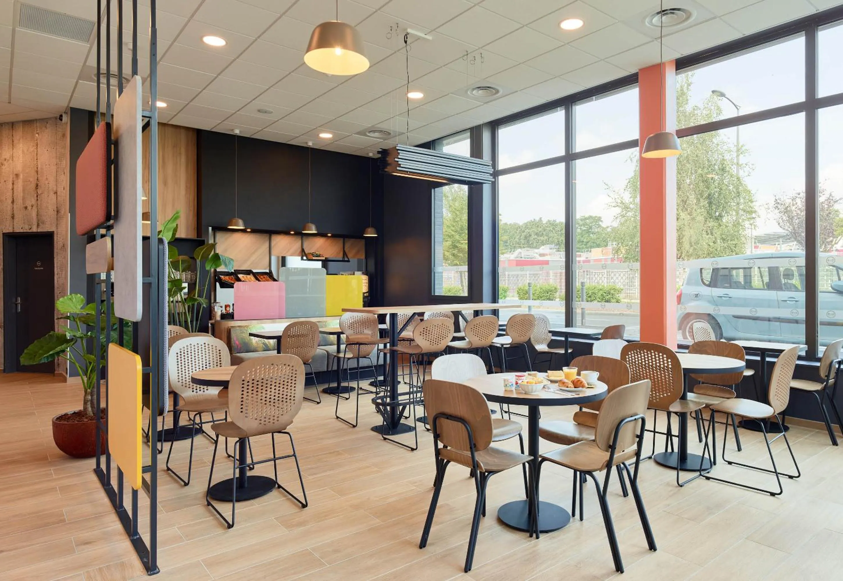 Breakfast in B&B HOTEL Paris Clichy-sous-Bois 3 étoiles