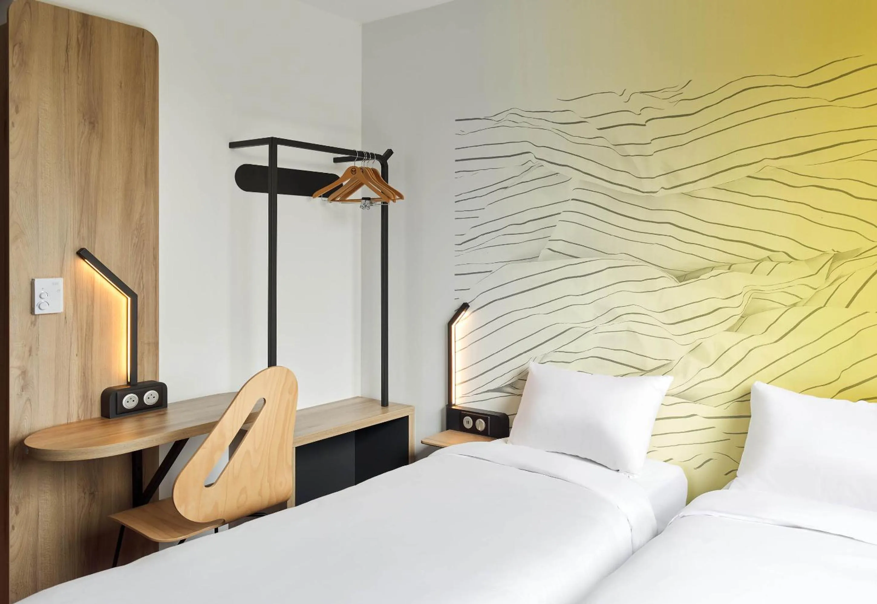 Bed in B&B HOTEL Paris Clichy-sous-Bois 3 étoiles