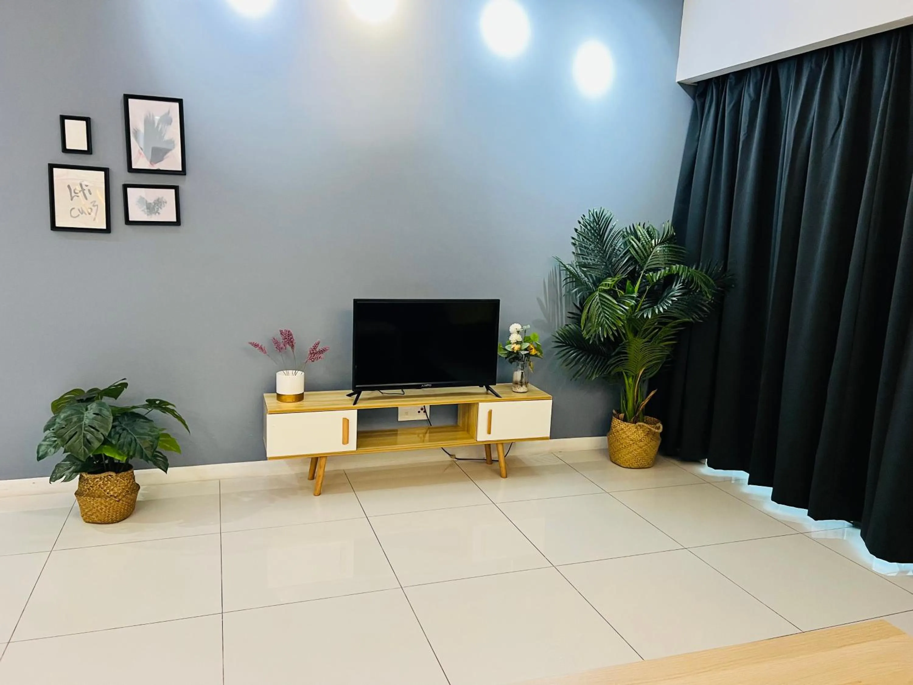 Communal lounge/ TV room in Mercu Summer Suites KLCC By Sweet Home