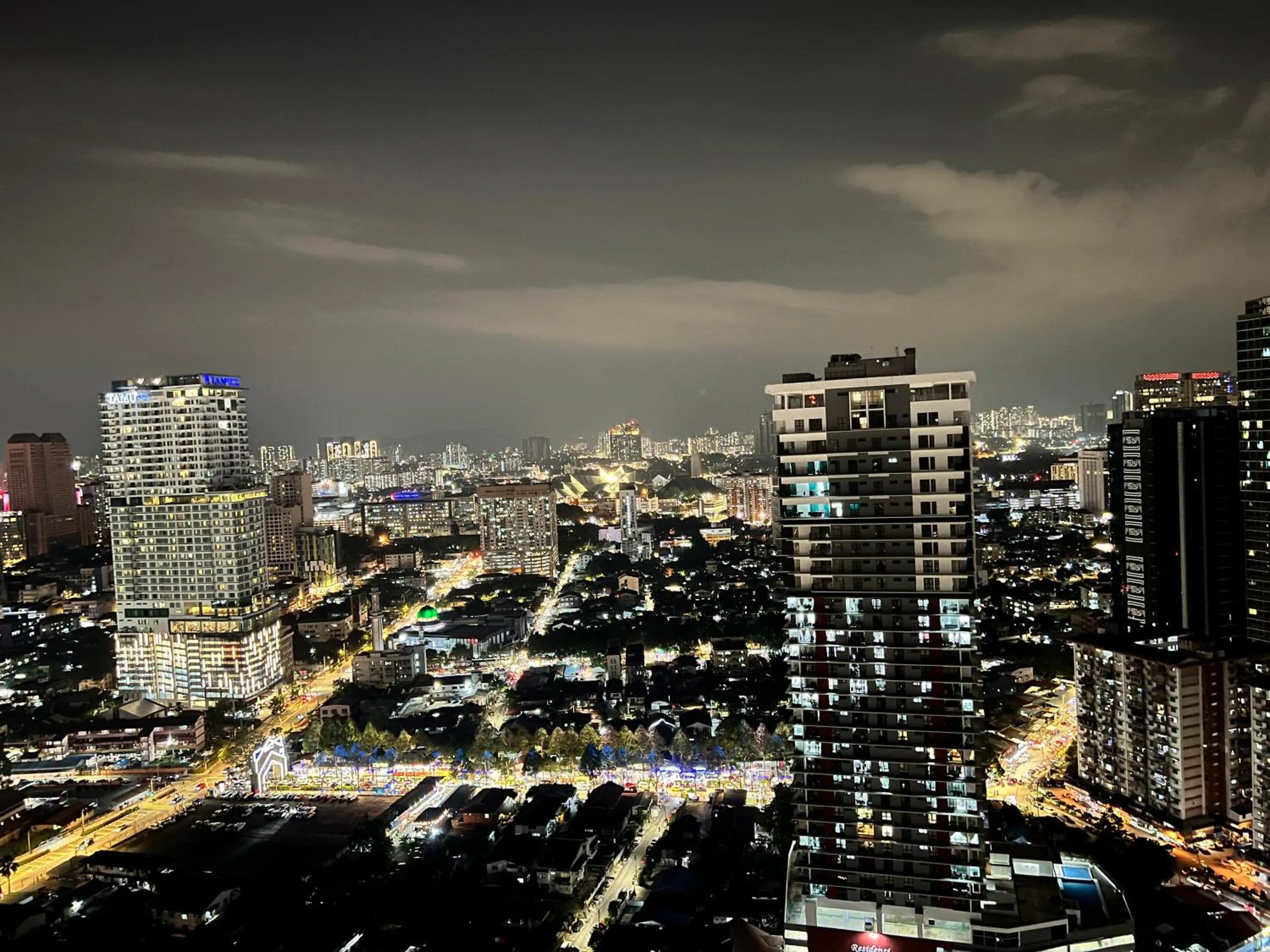 Night in Mercu Summer Suites KLCC By Sweet Home