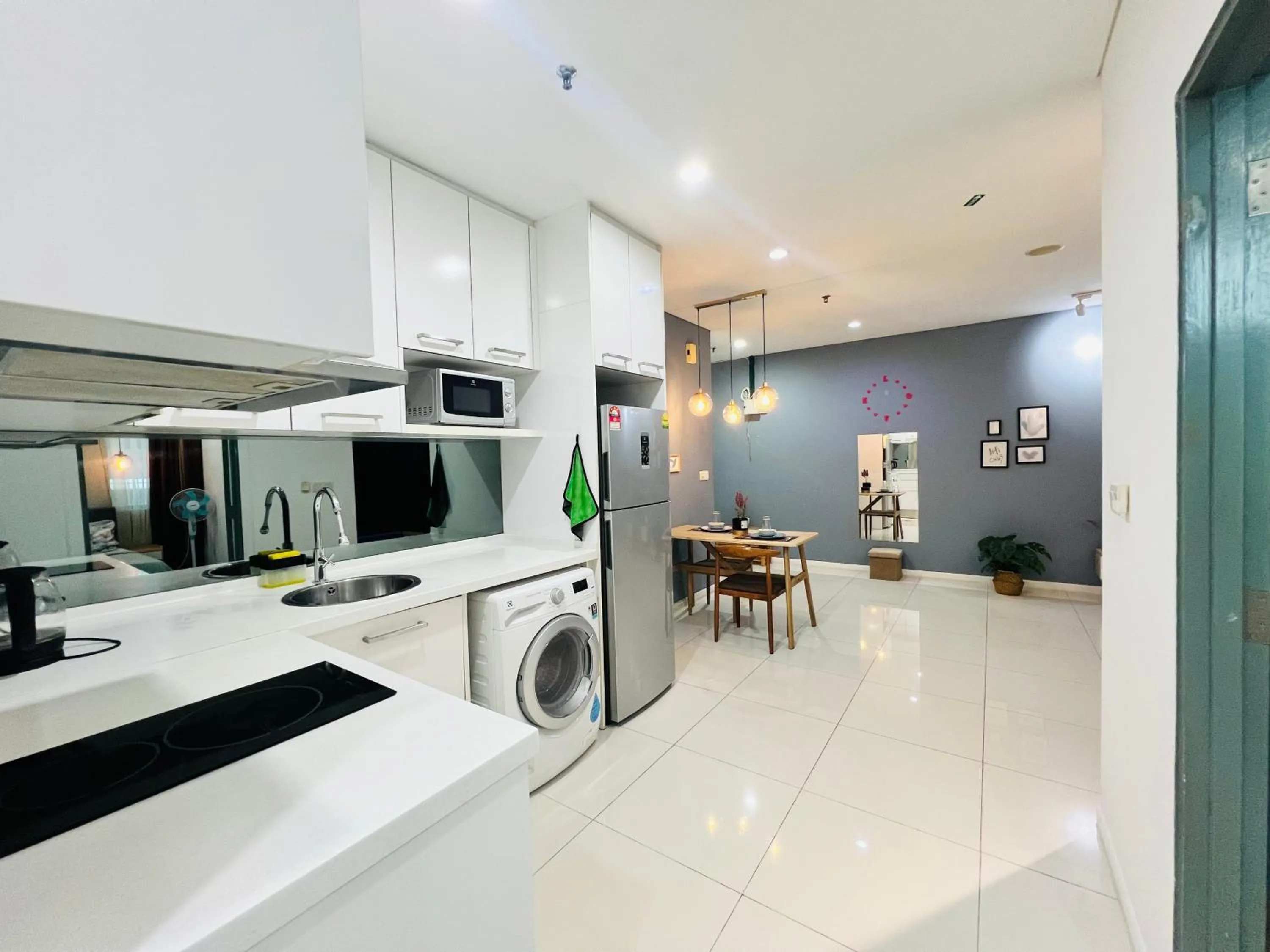 Kitchen or kitchenette in Mercu Summer Suites KLCC By Sweet Home