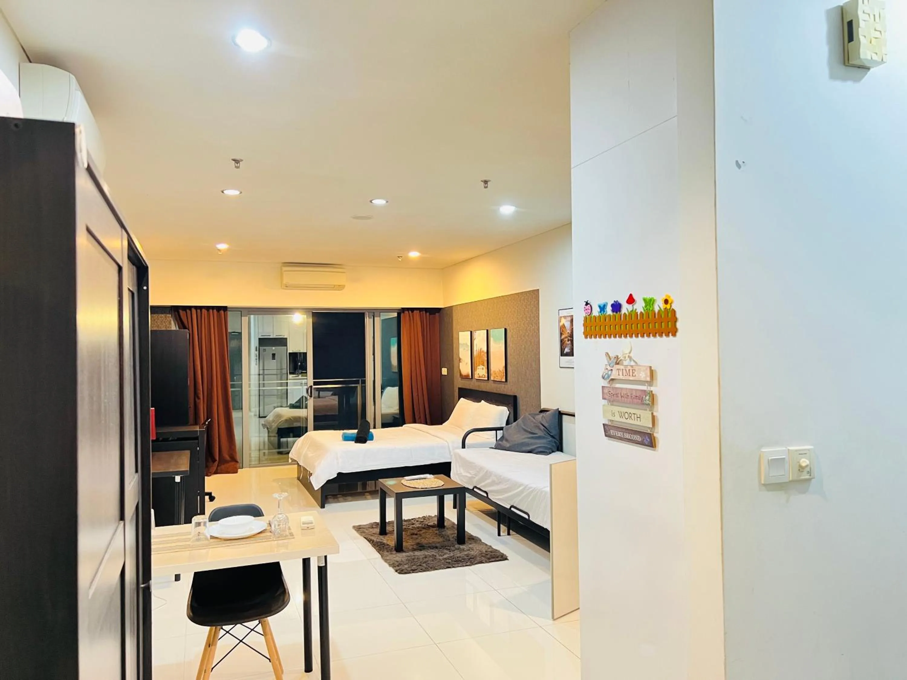 TV and multimedia in Mercu Summer Suites KLCC By Sweet Home