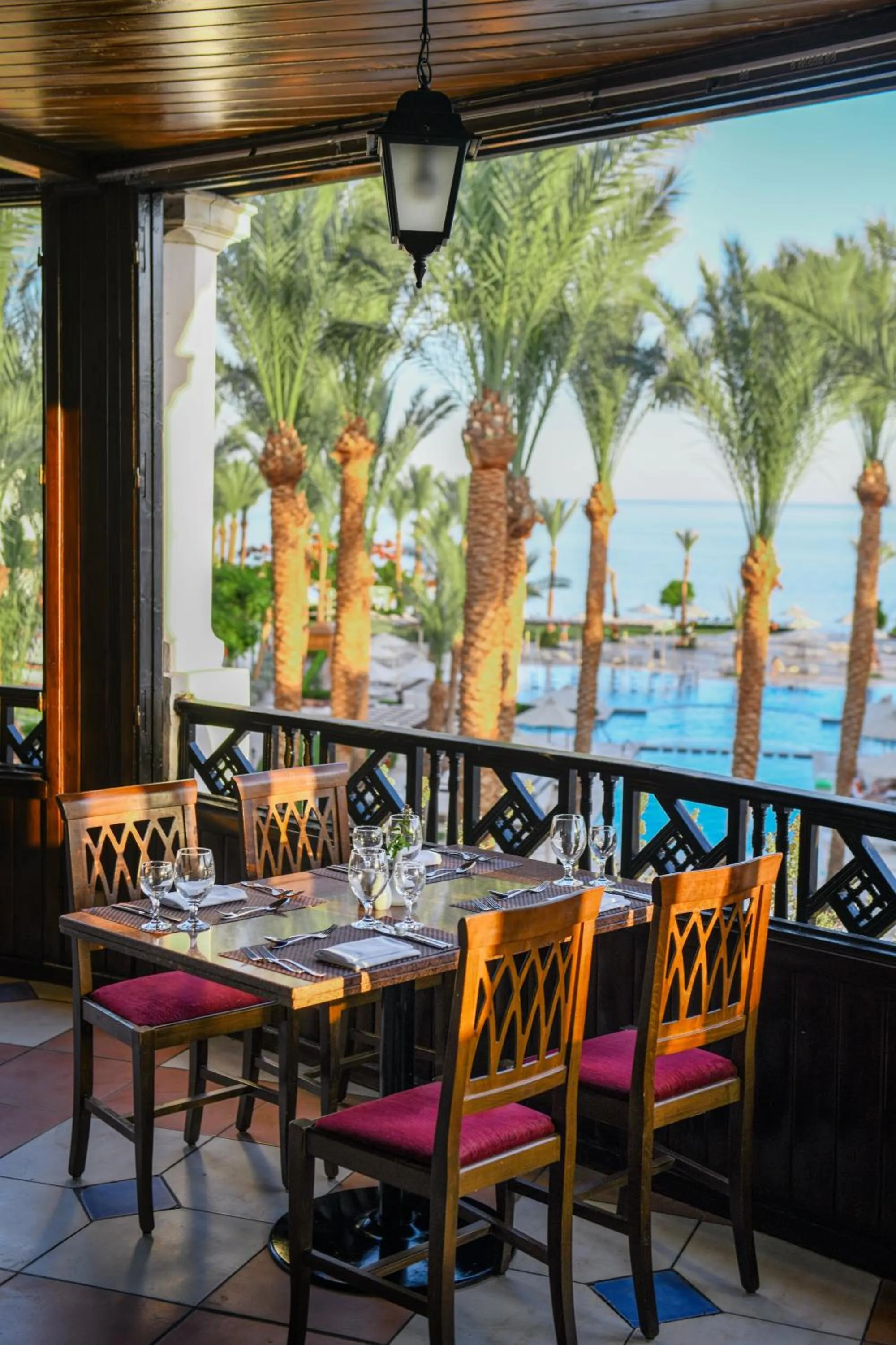 Restaurant/places to eat in JAZ Fanara Residence