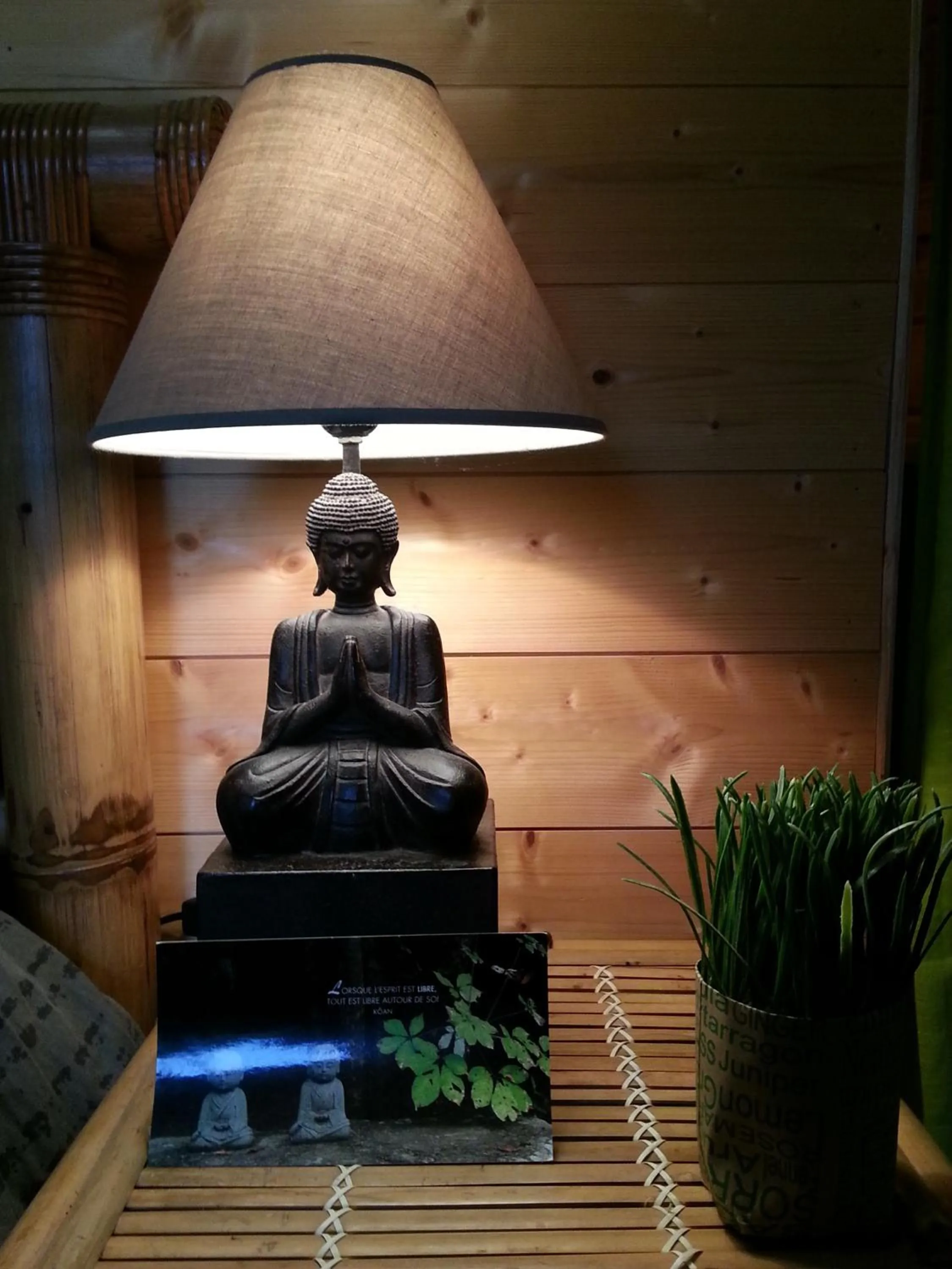 Decorative detail in Aux murmures de la nature B&B