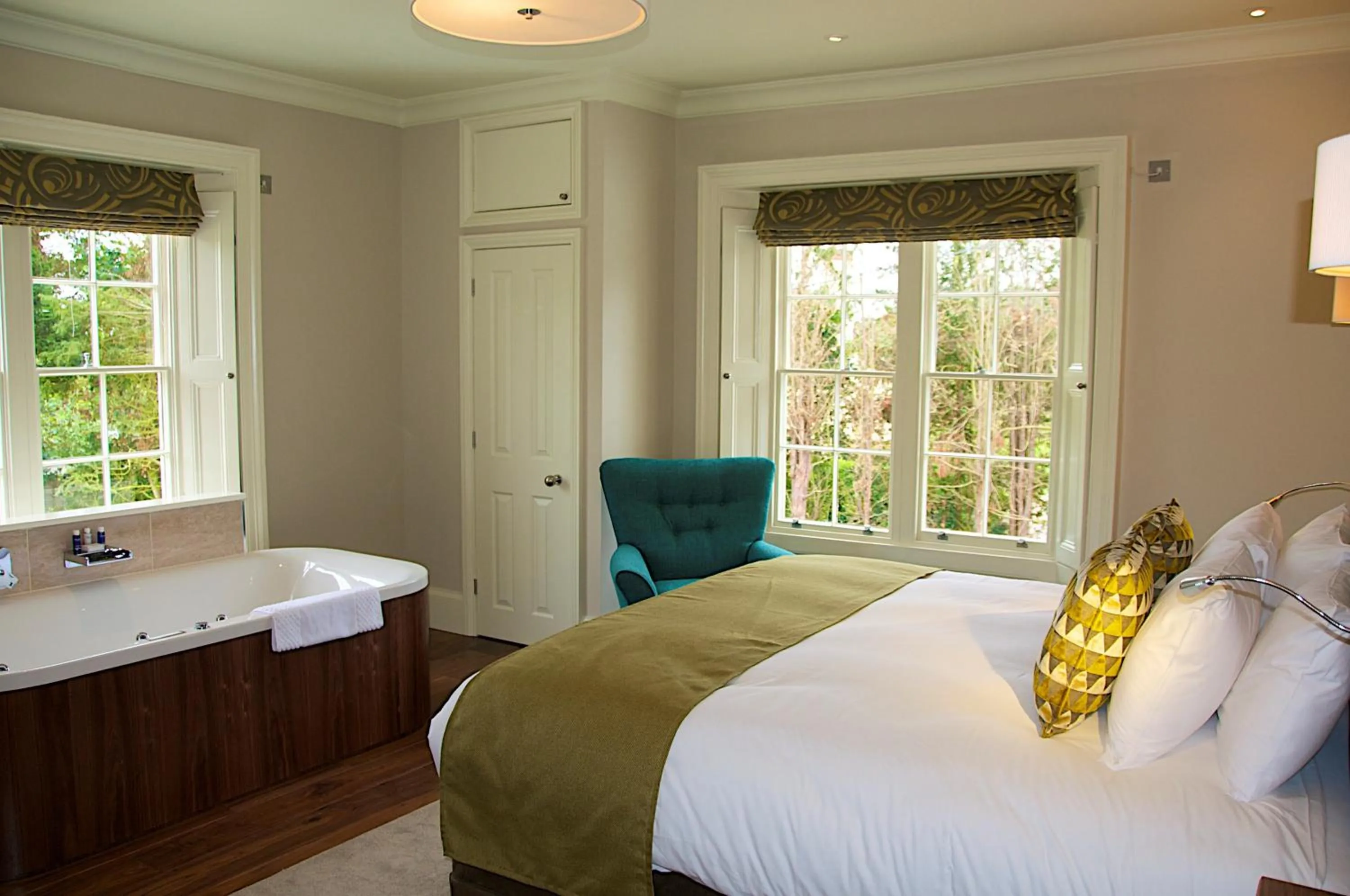 Photo of the whole room, Bed in The Oaksmere