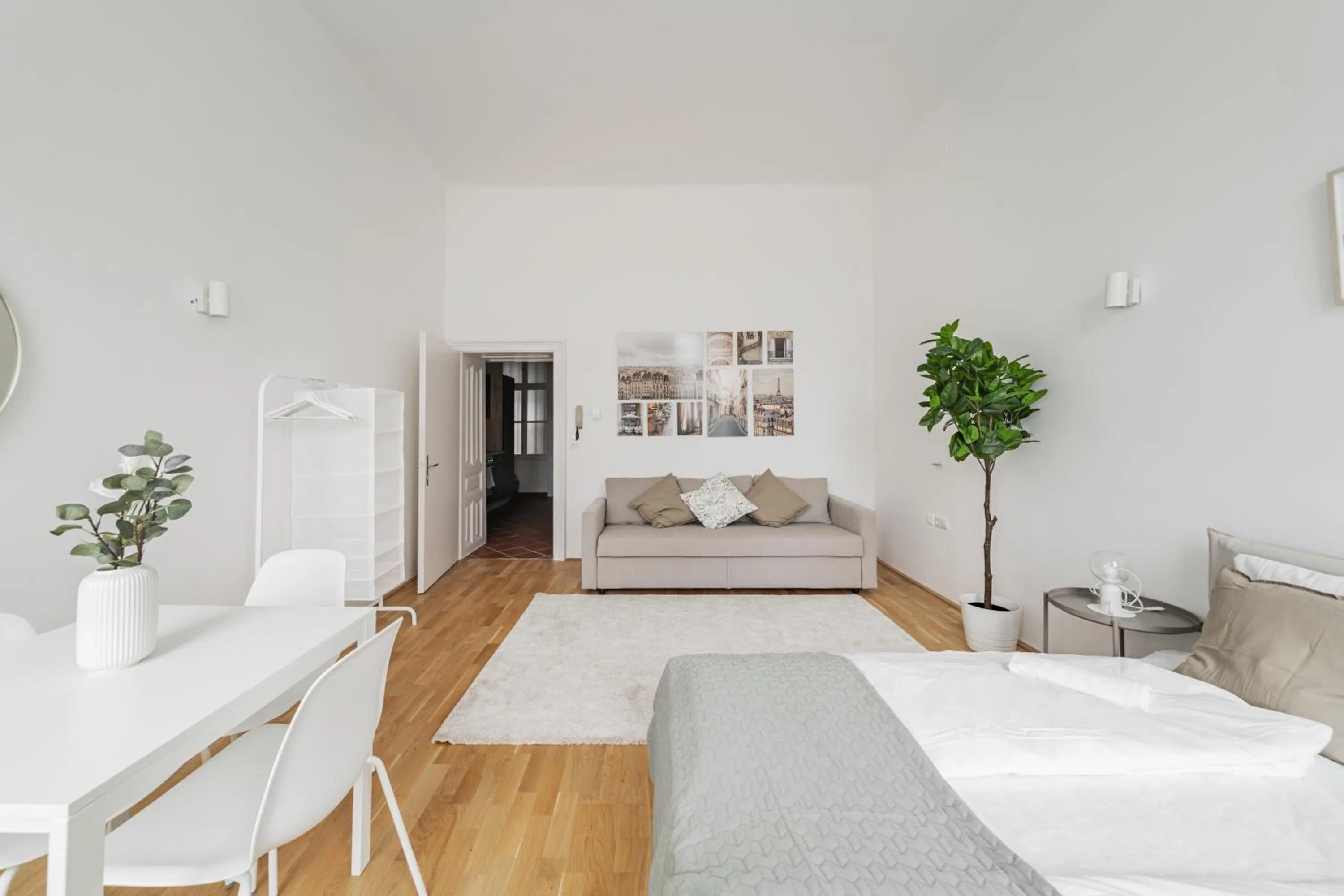 Living room, Bed in Urban Vienna Living - 18th District