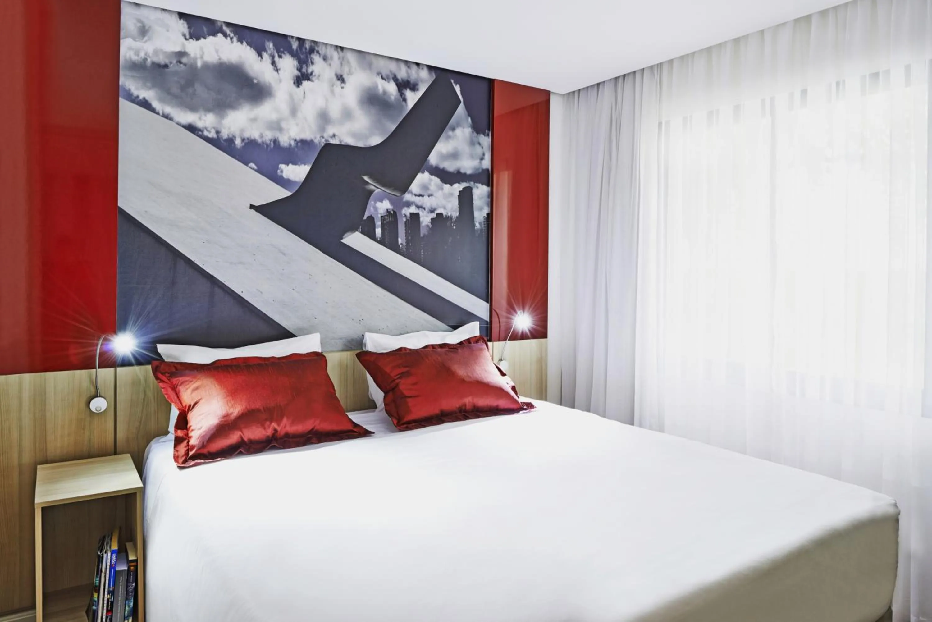 Bed in Mercure Sao Paulo Moema Times Square