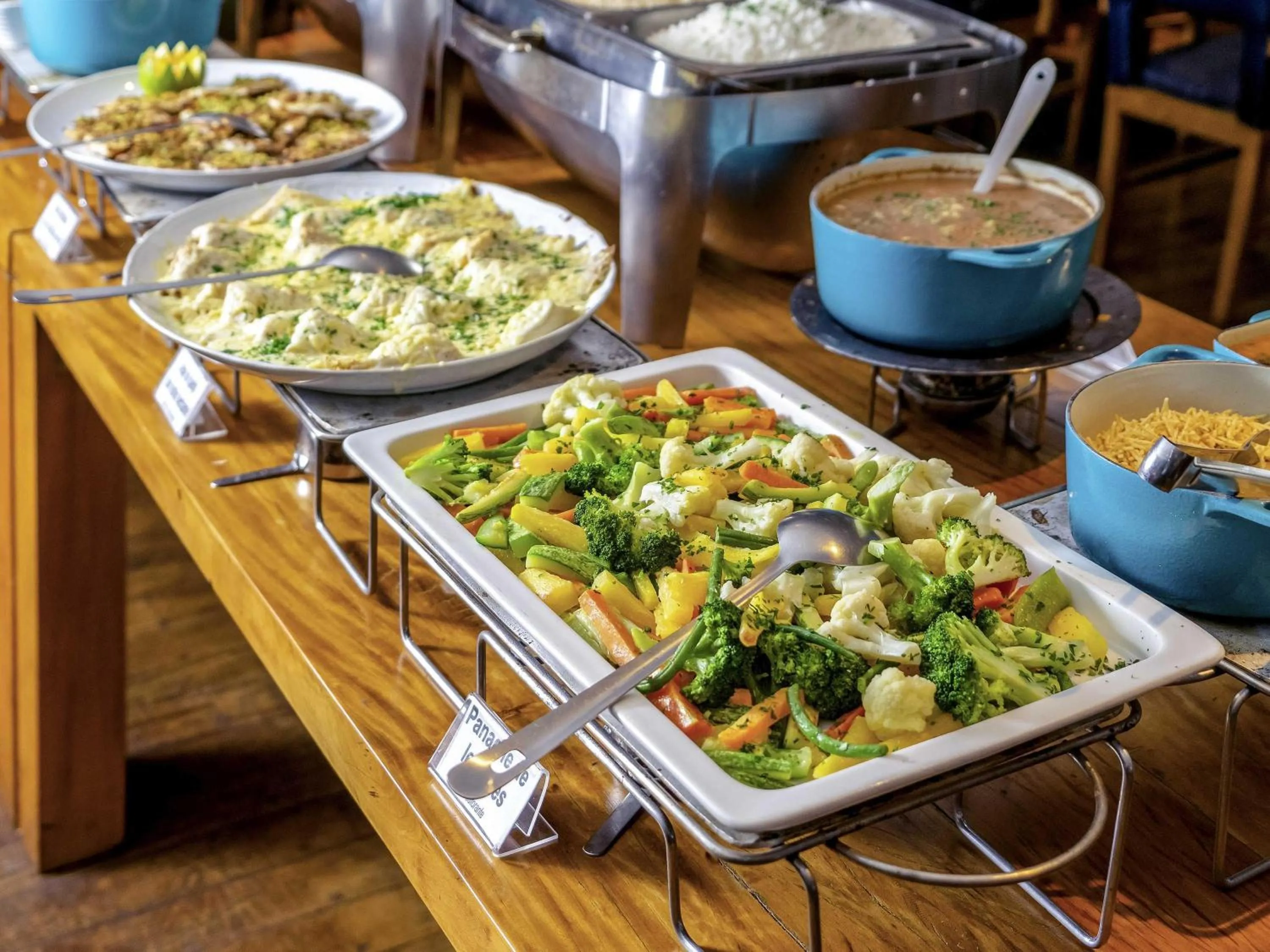 Restaurant/places to eat in Mercure Sao Paulo Moema Times Square