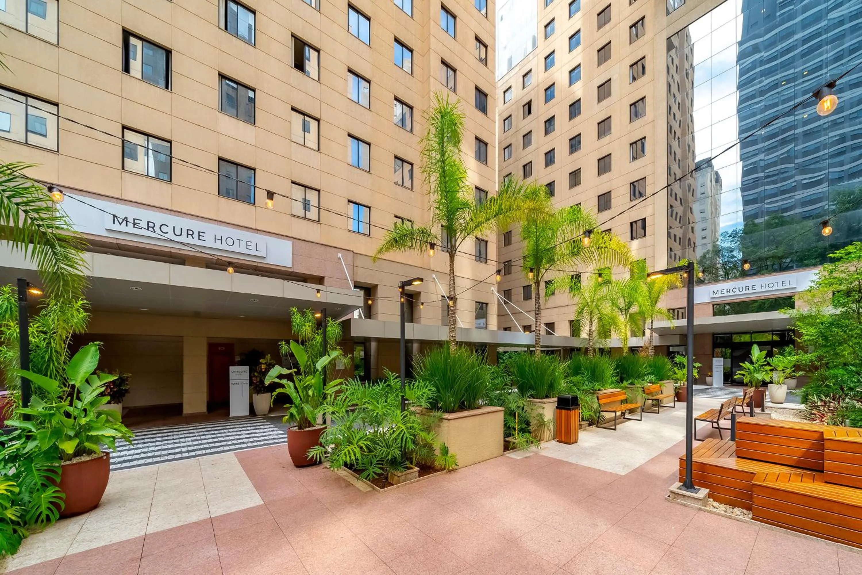 Property building in Mercure Sao Paulo Moema Times Square