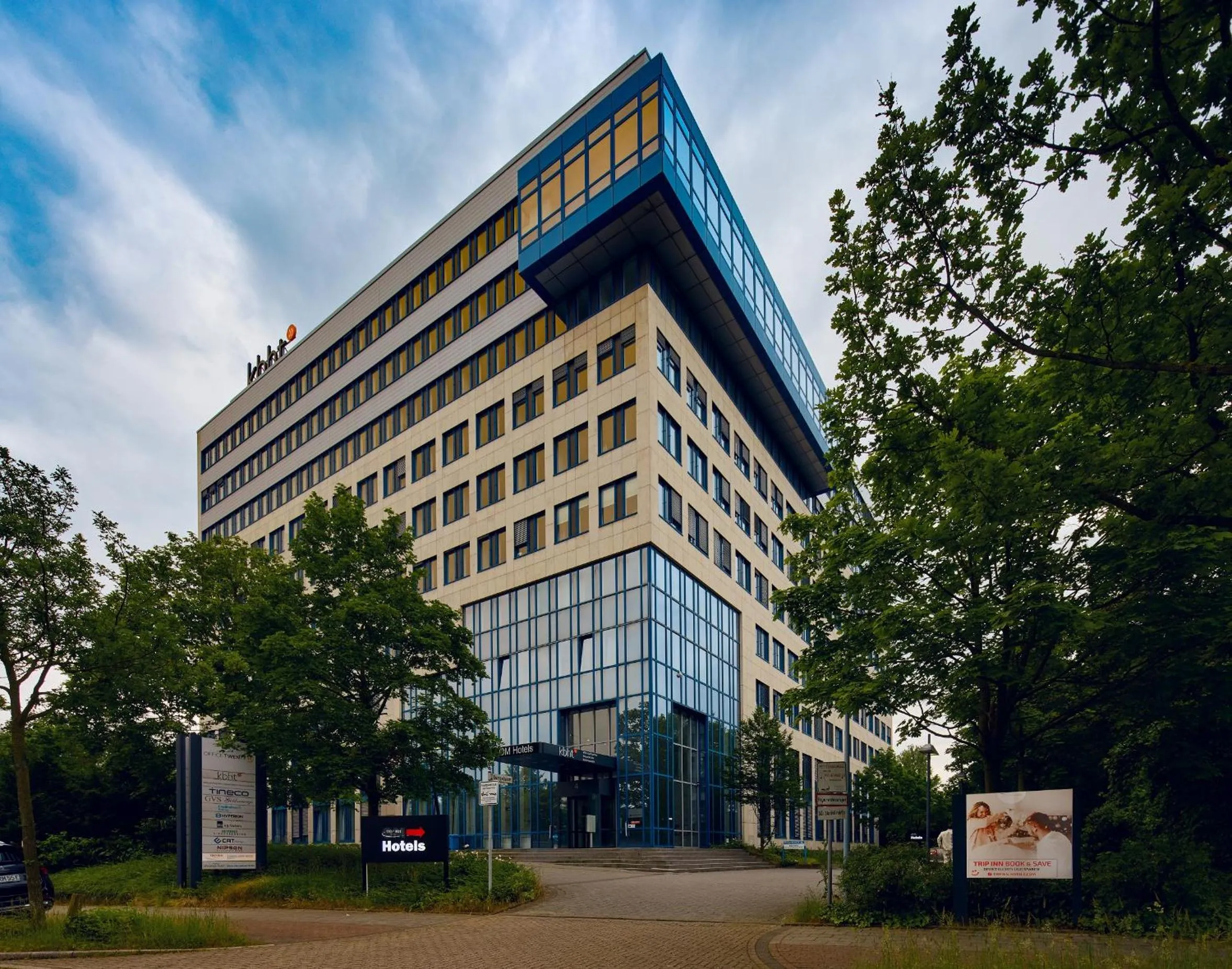 Property building in Trip Inn Hotel Düsseldorf Neuss