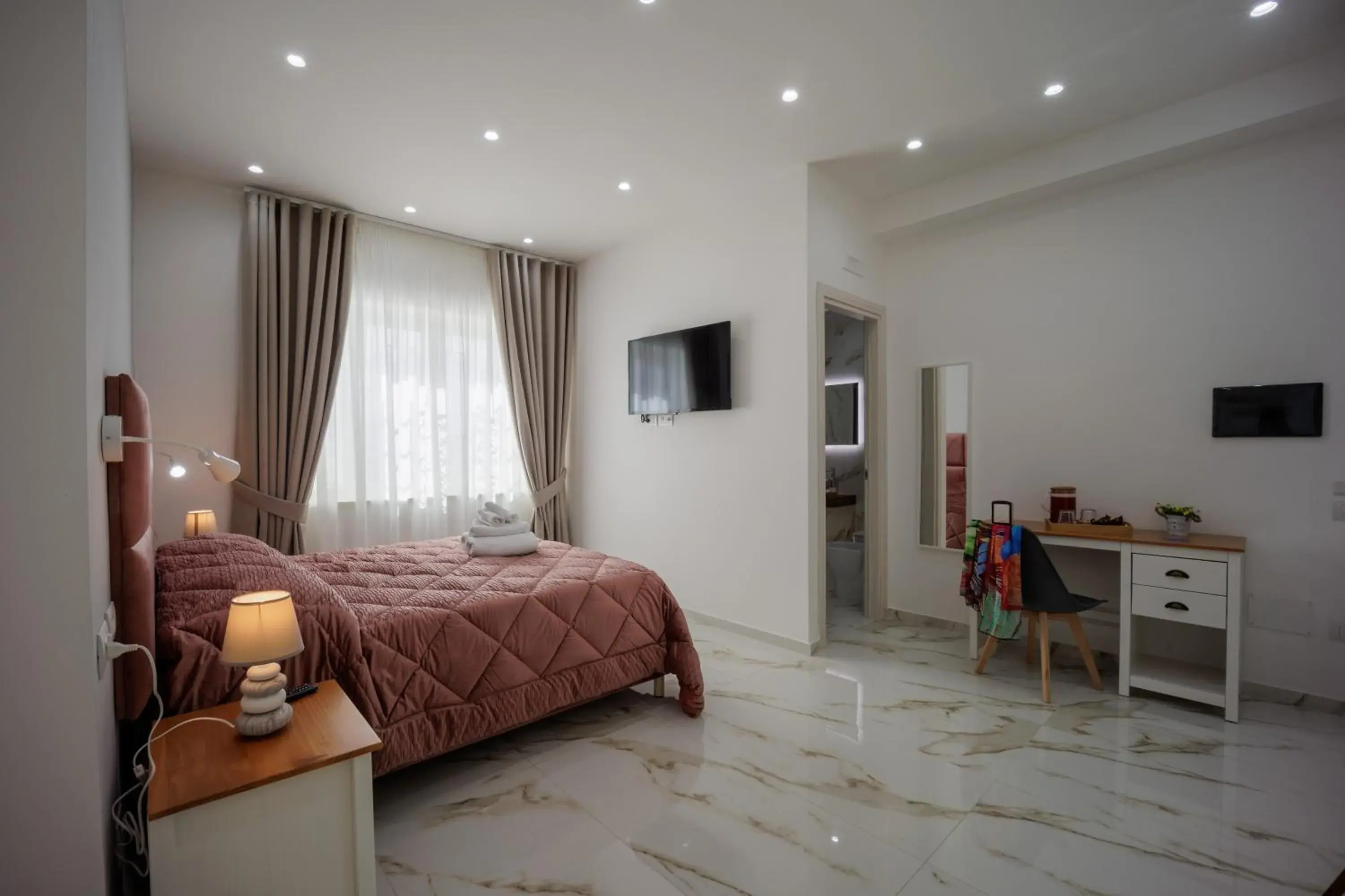 Superior Double Room in REDDIMUS Guest House Superior Double Room in REDDIMUS Guest House