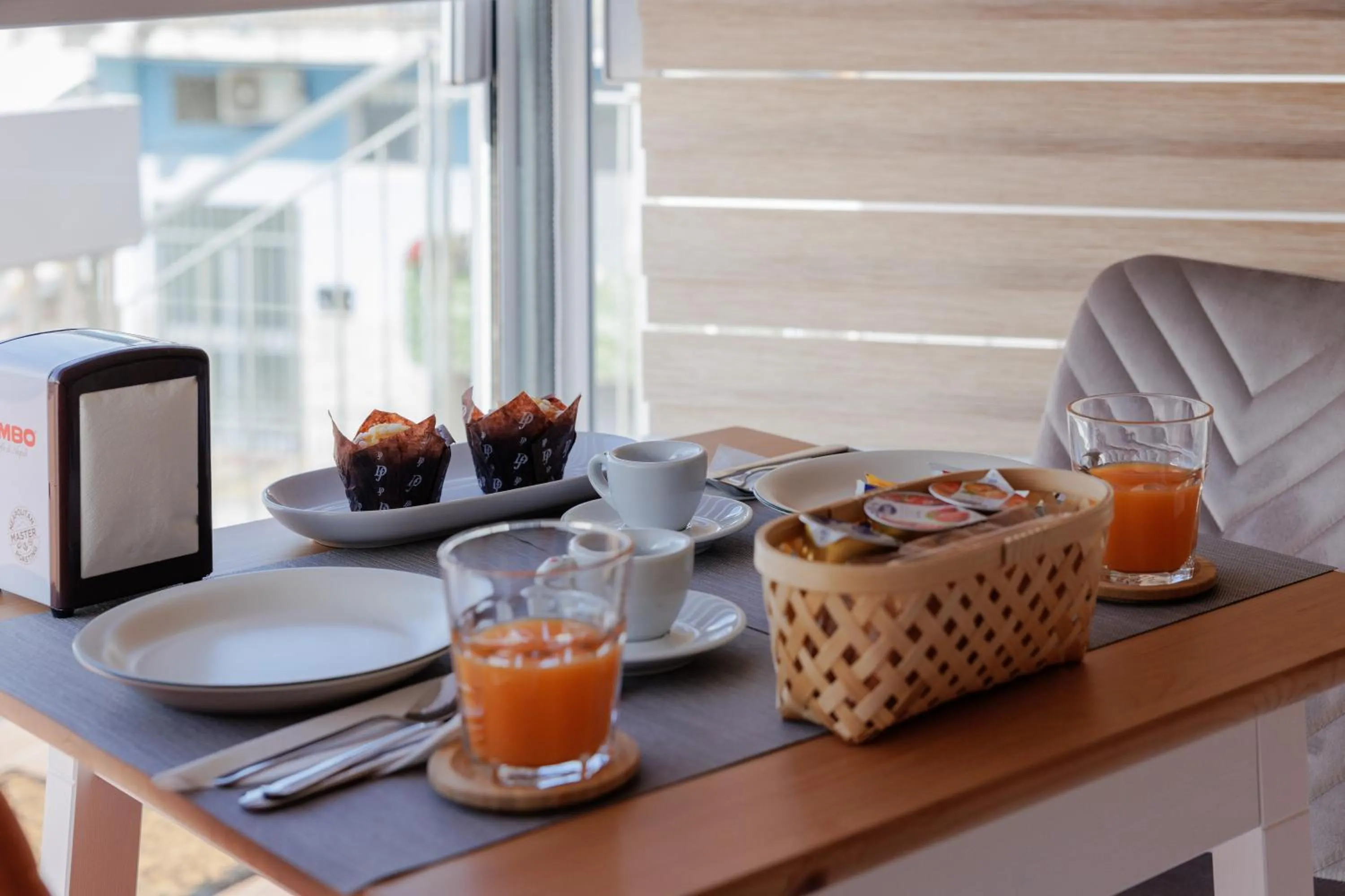 Continental breakfast in REDDIMUS Guest House