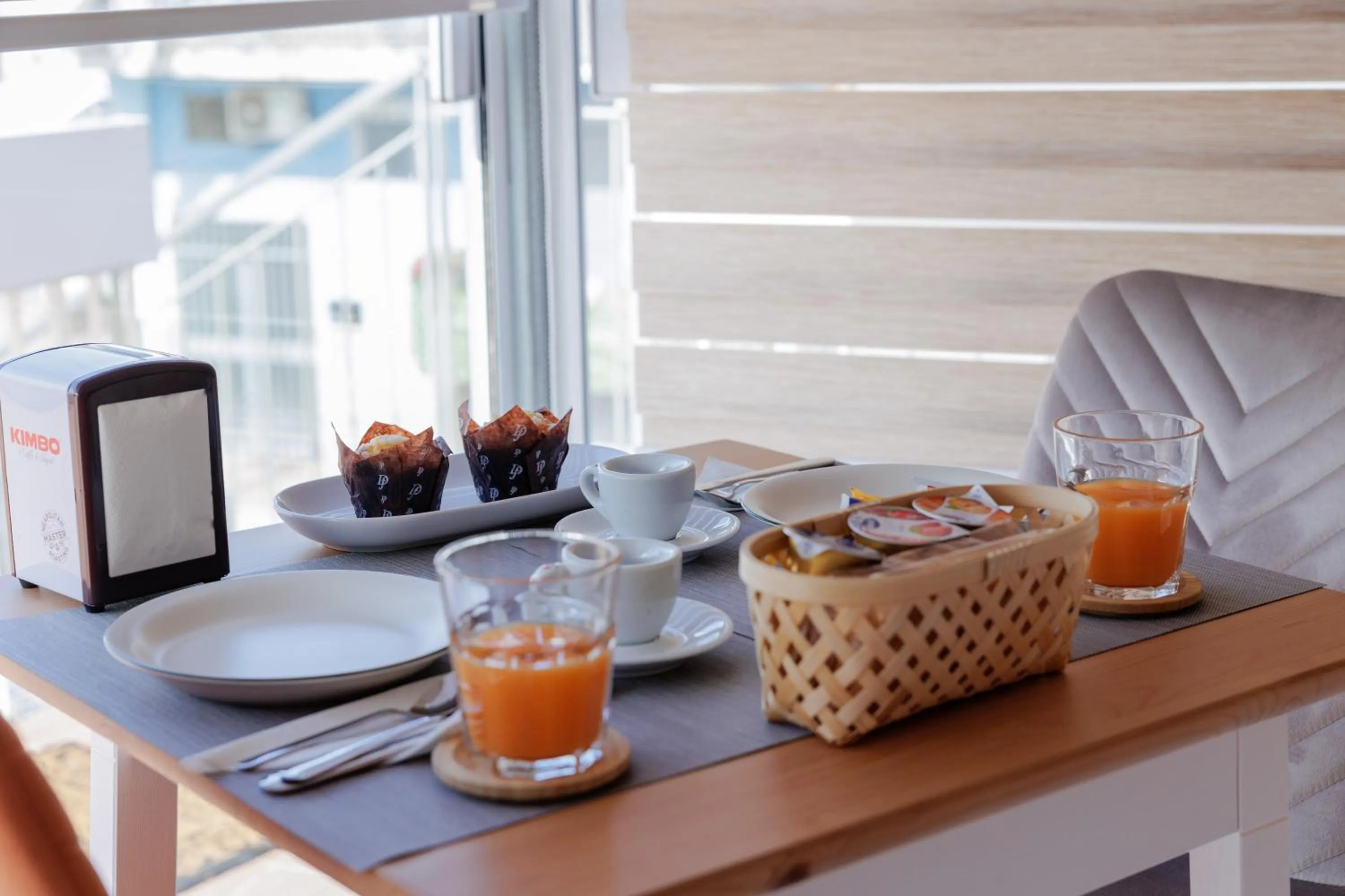 Continental breakfast in REDDIMUS Guest House