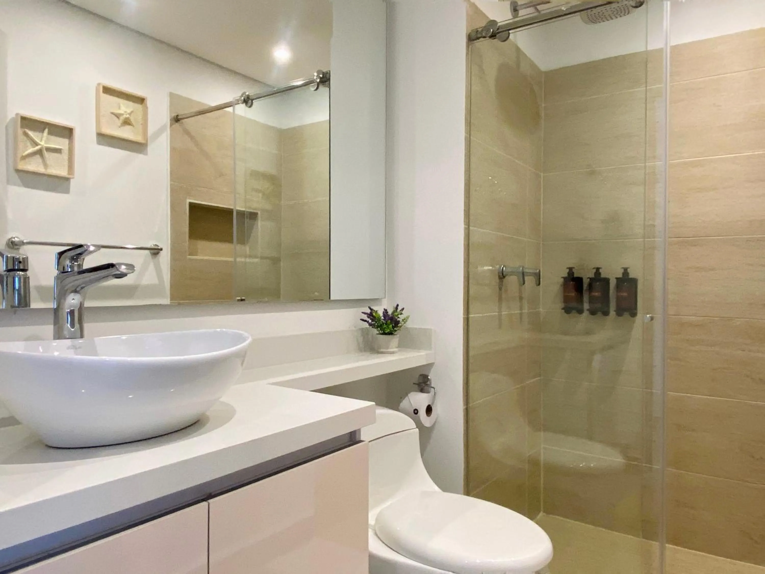 Bathroom in Wynwood Cartagena Beach