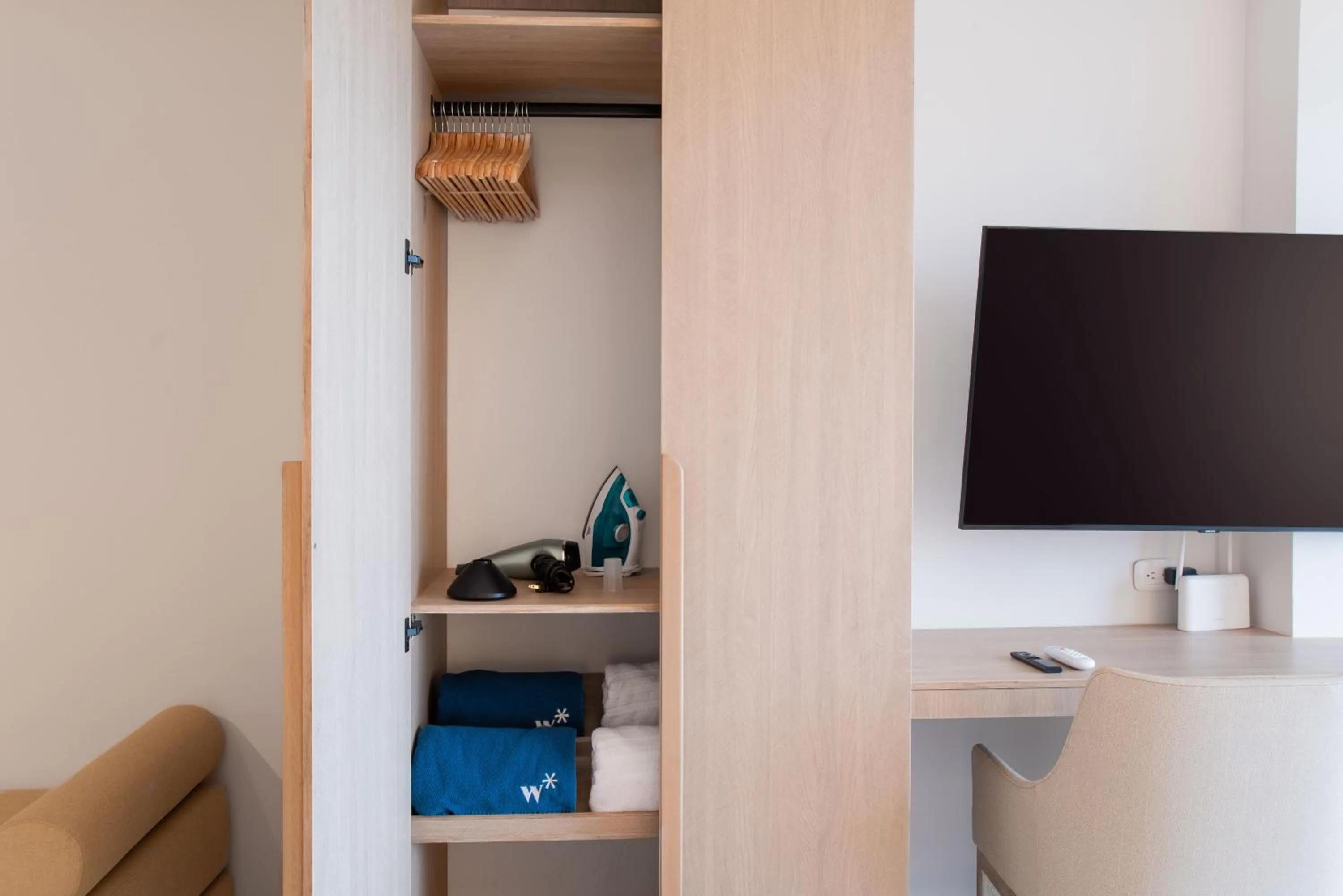 wardrobe in Wynwood Cartagena Beach