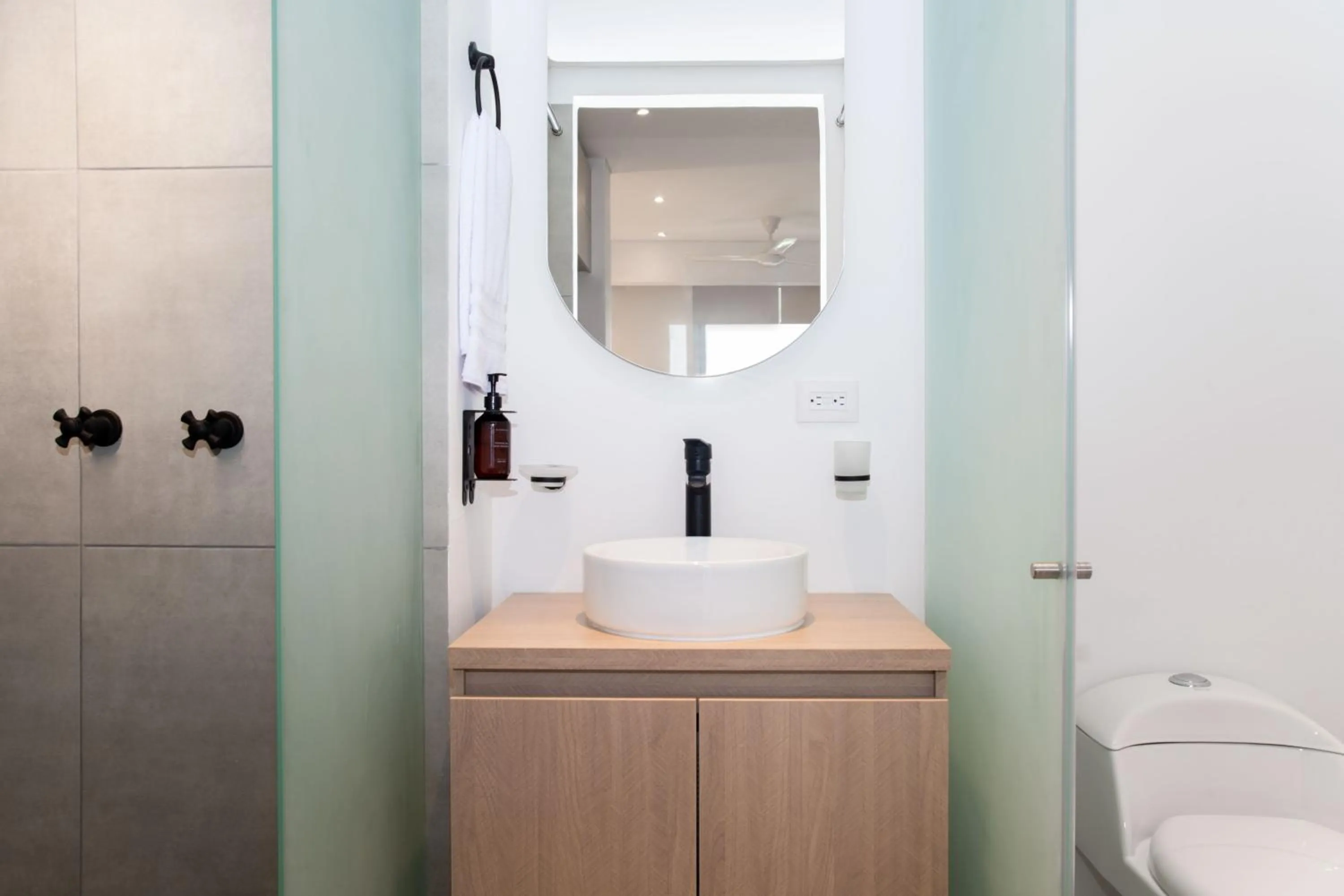 Bathroom in Wynwood Cartagena Beach