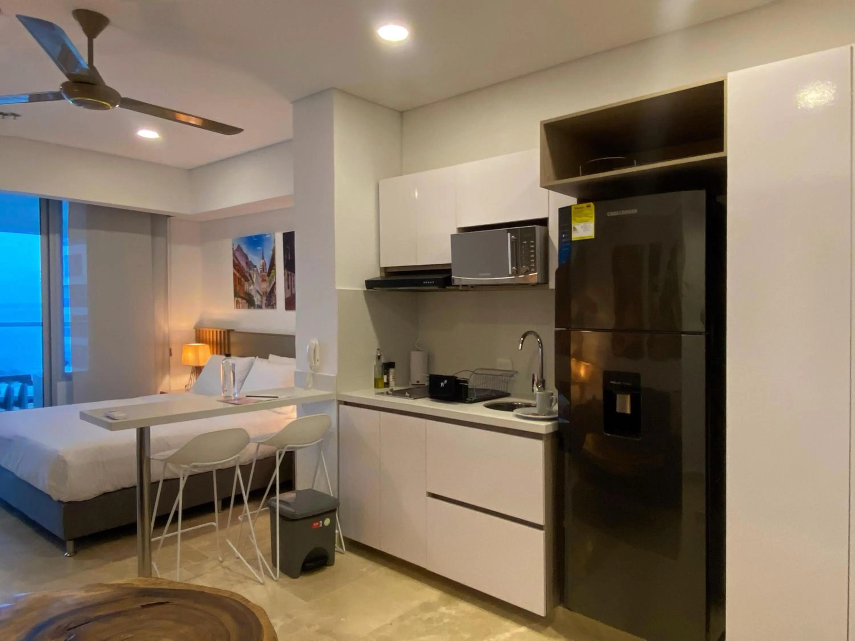 Kitchen or kitchenette, Bed in Wynwood Cartagena Beach