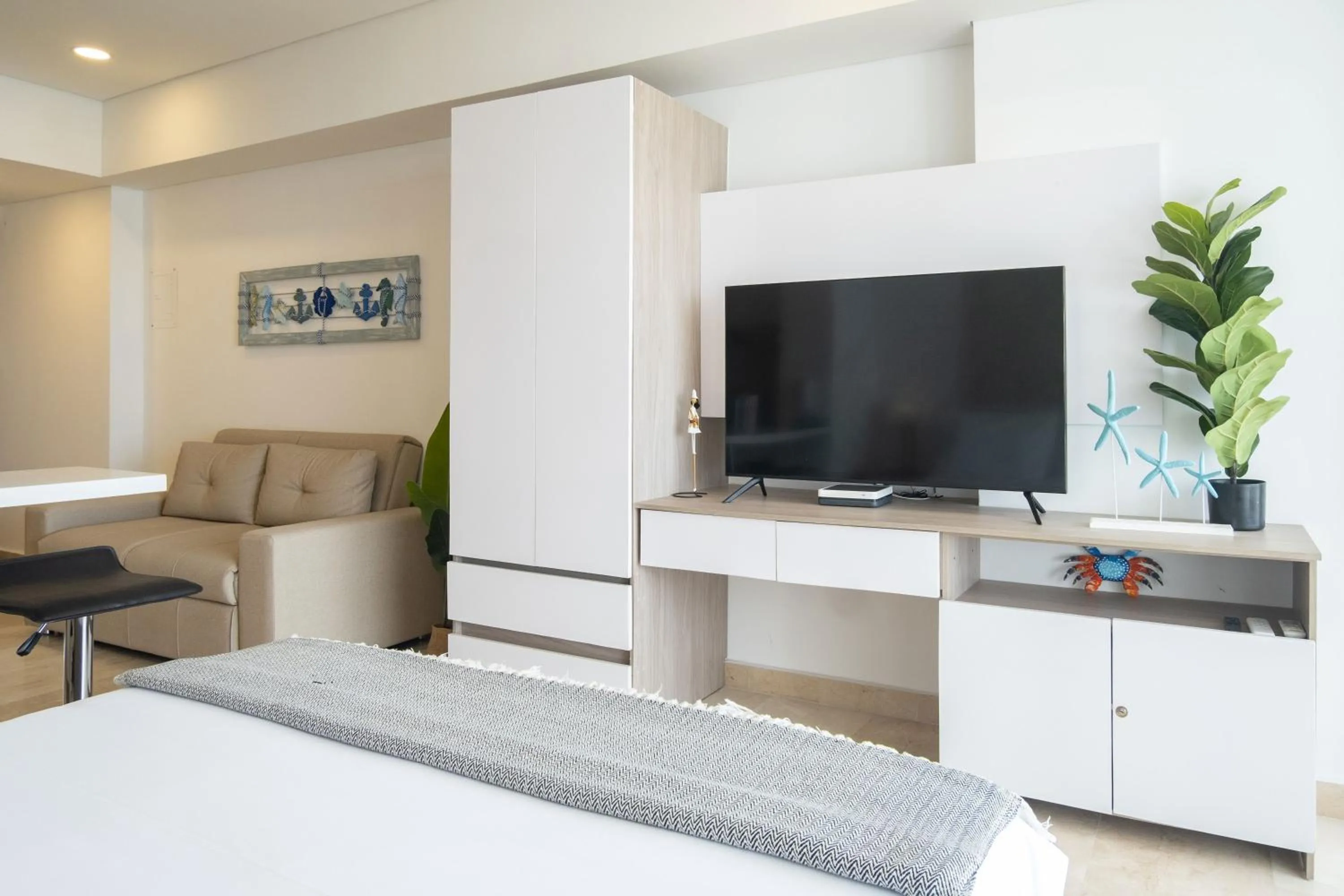 Bedroom, Bed in Wynwood Cartagena Beach