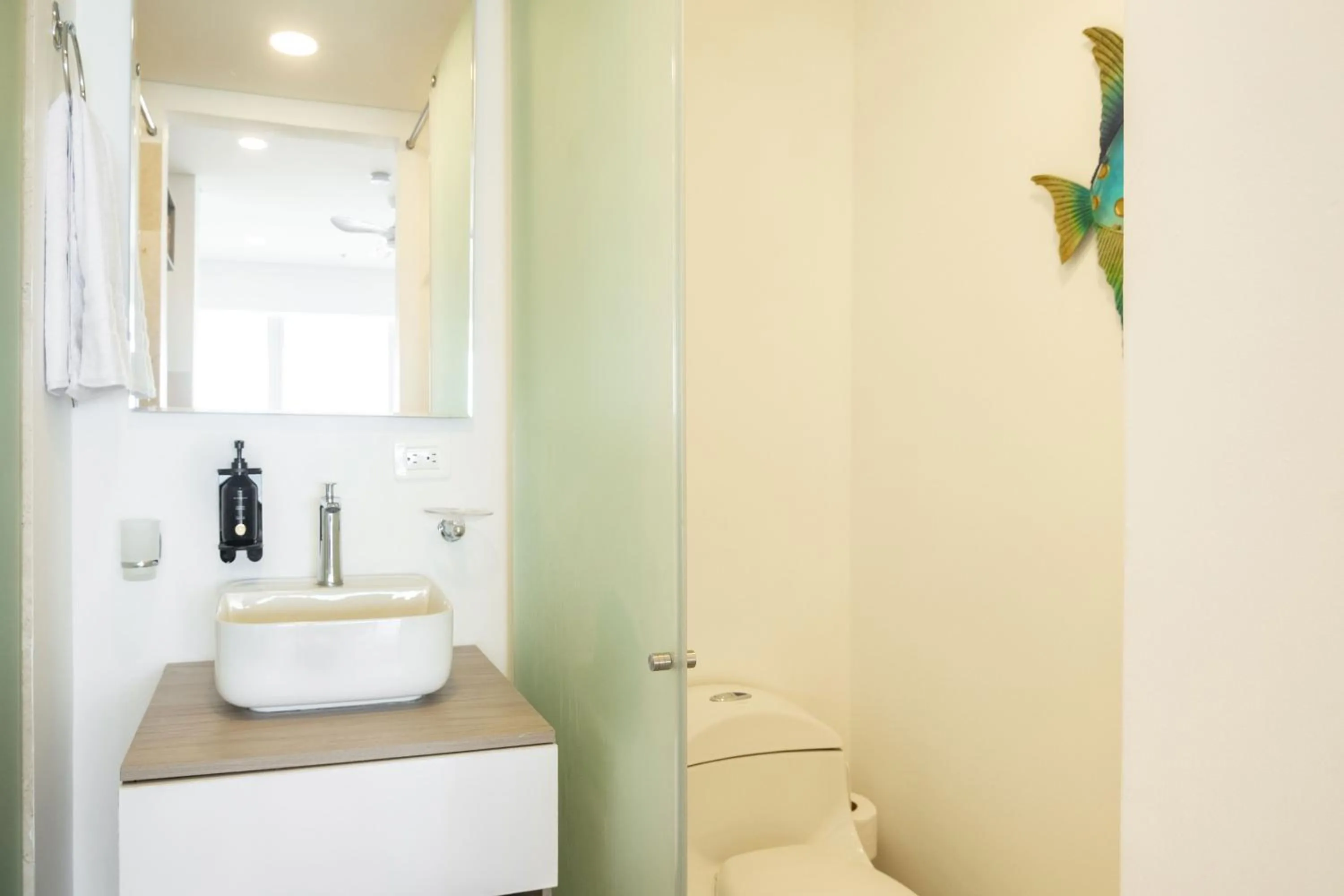 Bathroom in Wynwood Cartagena Beach