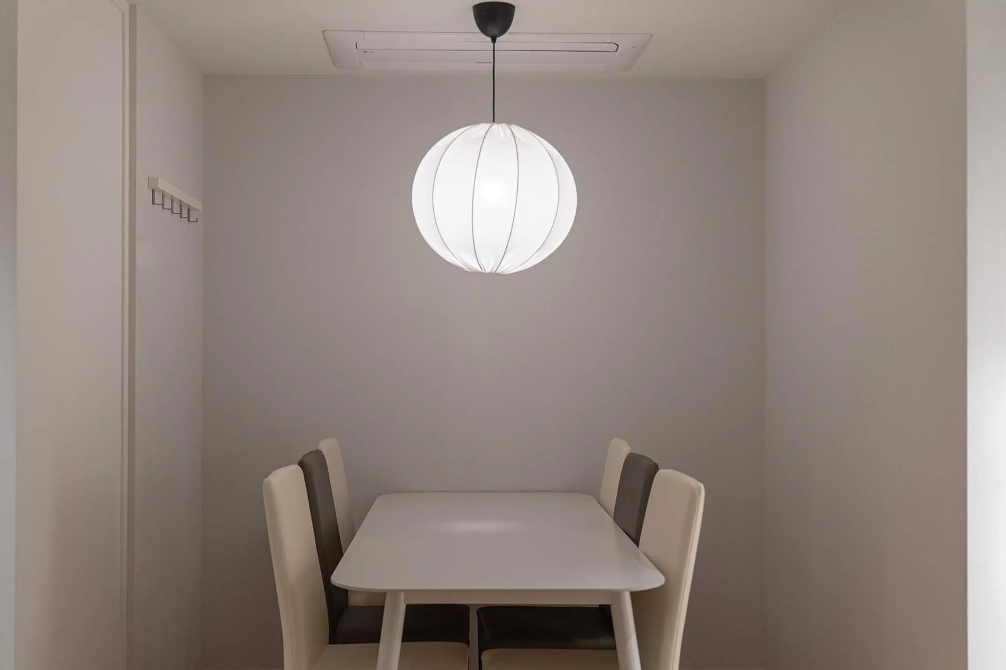 Seating area in Siheung Brown Dot Jeongwang