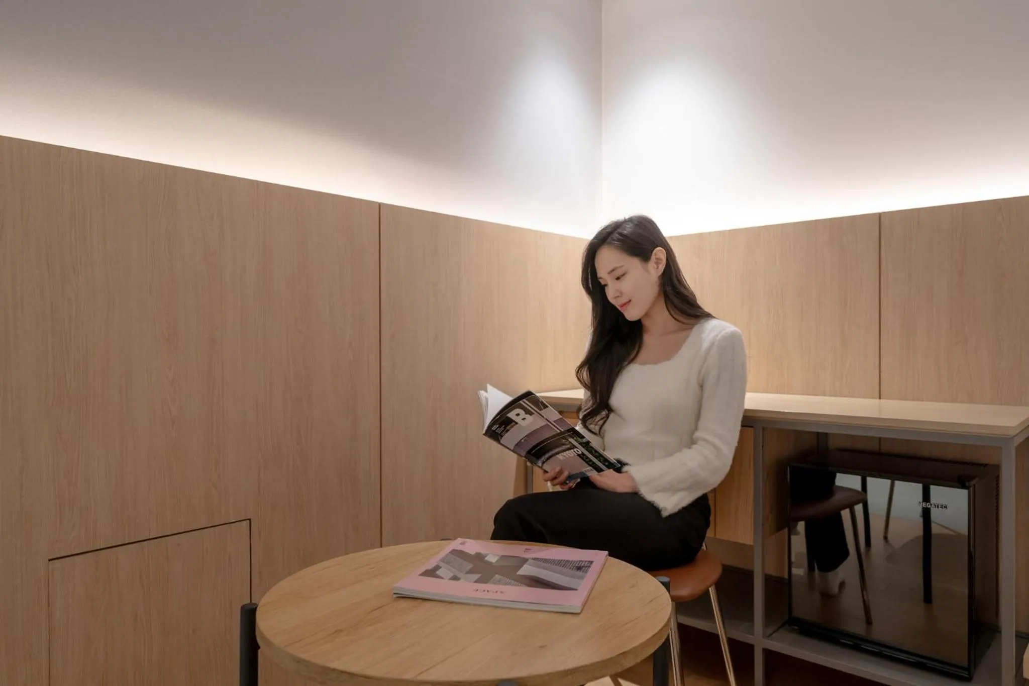 People in Siheung Brown Dot Jeongwang