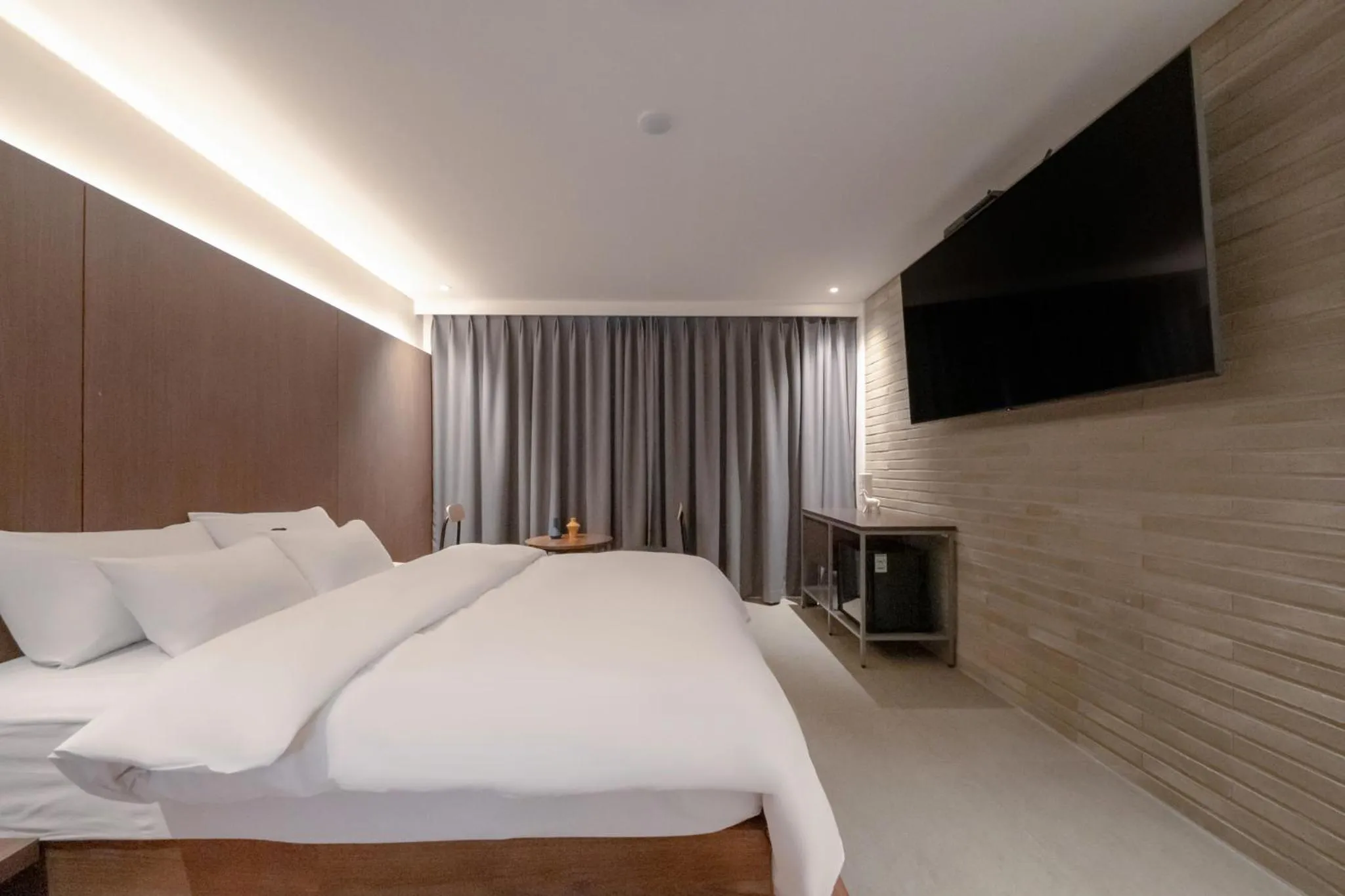 Bed in Siheung Brown Dot Jeongwang