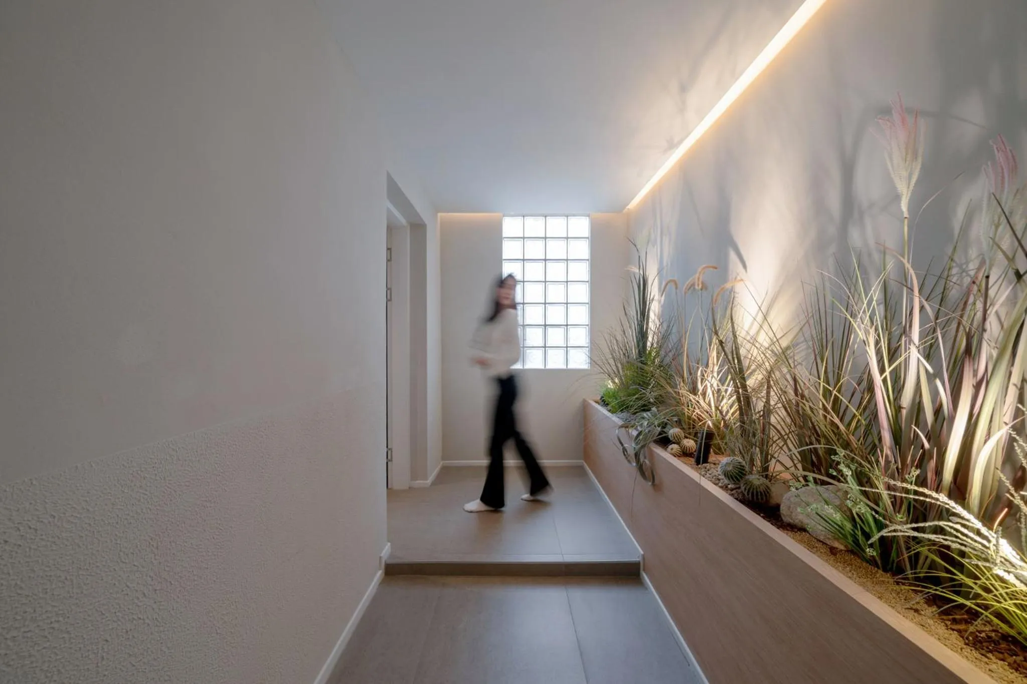 People in Siheung Brown Dot Jeongwang