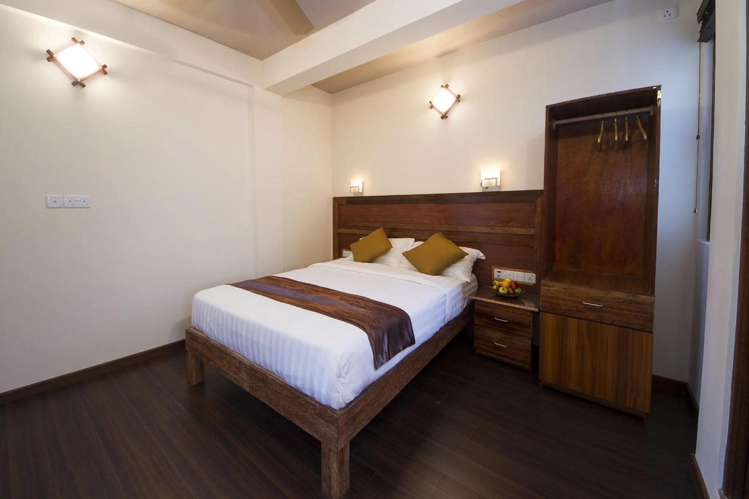 Photo of the whole room, Bed in Tropic Tree Maldives