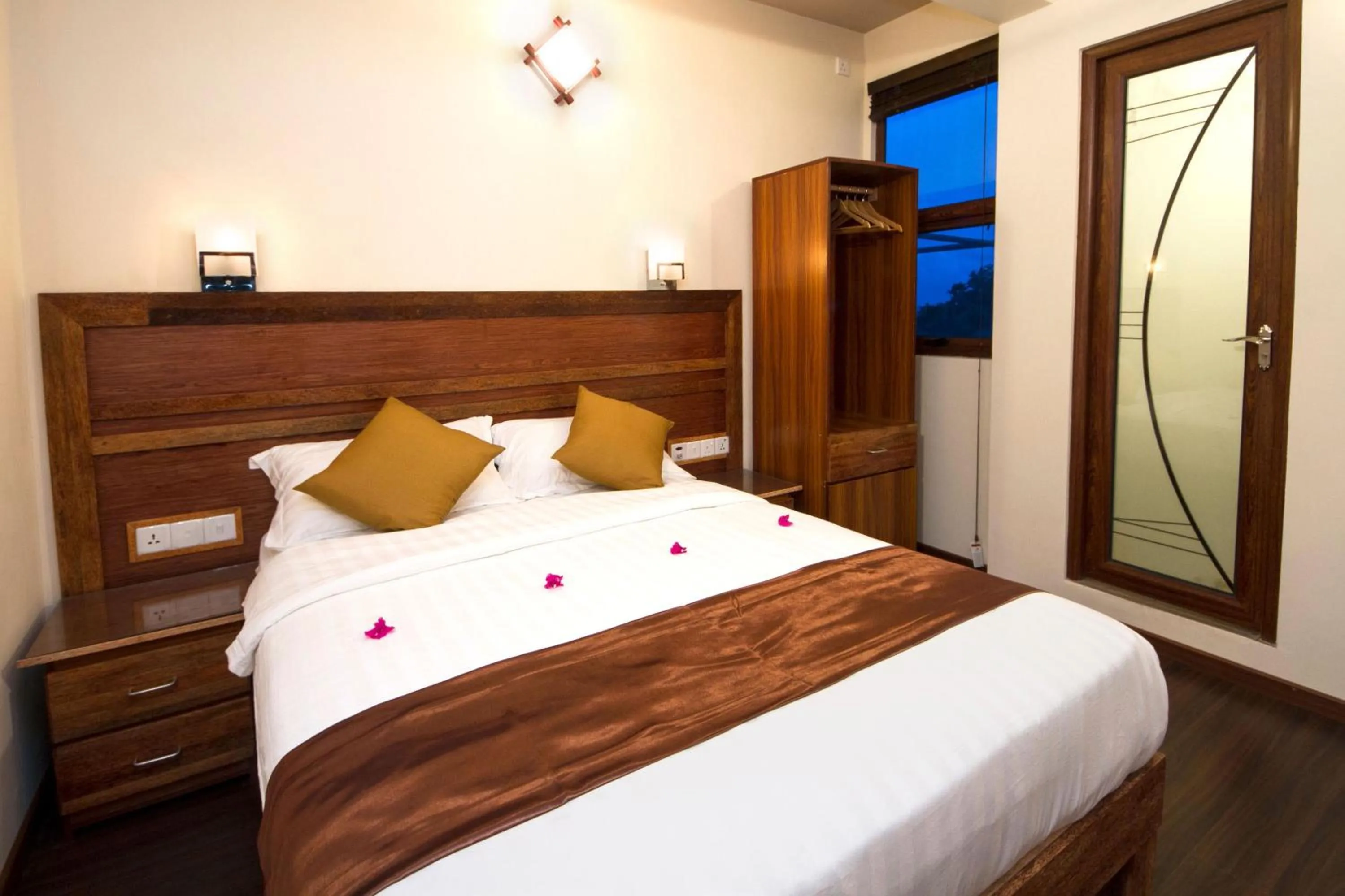 Bedroom, Bed in Tropic Tree Maldives