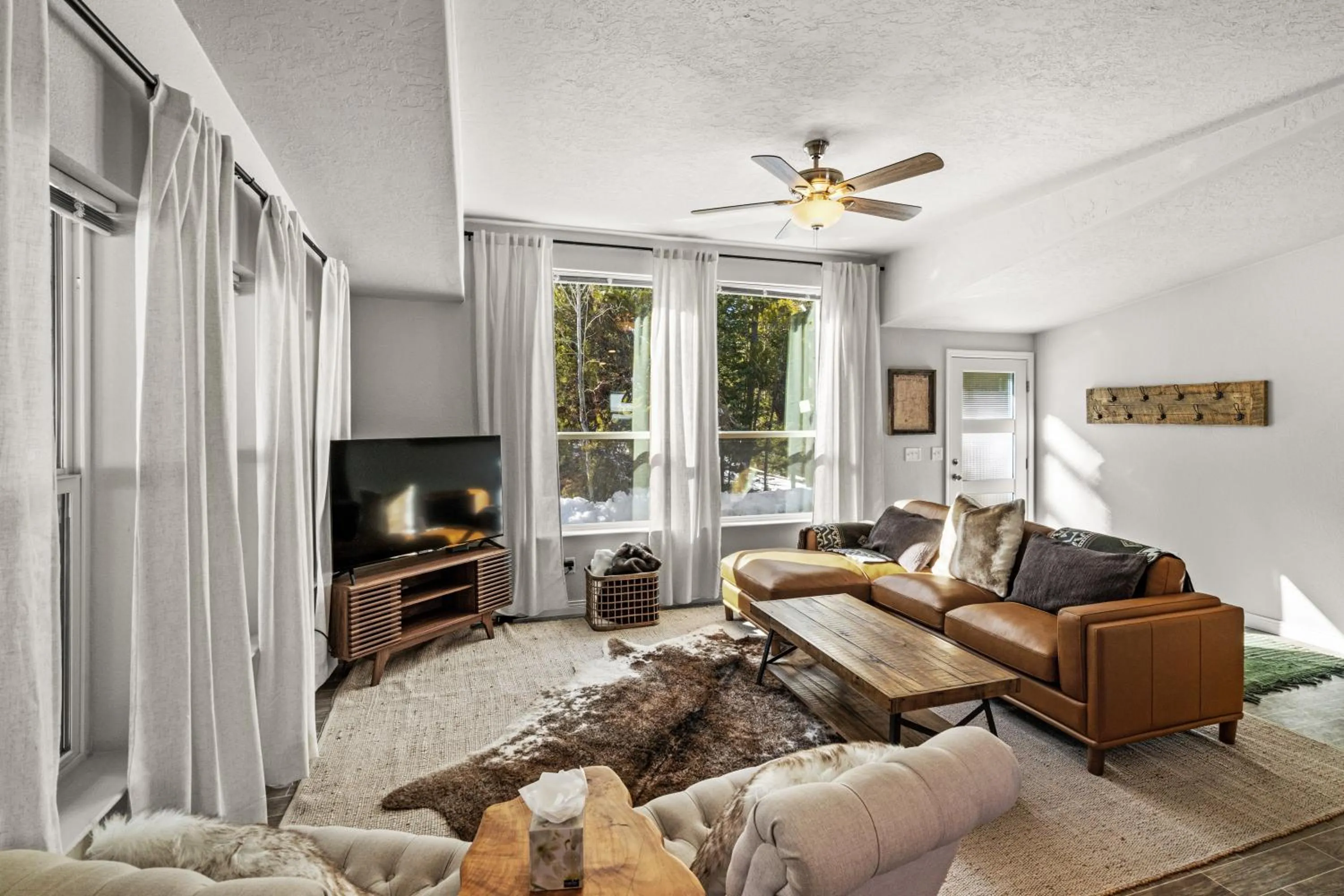 TV and multimedia in Hidden Pines