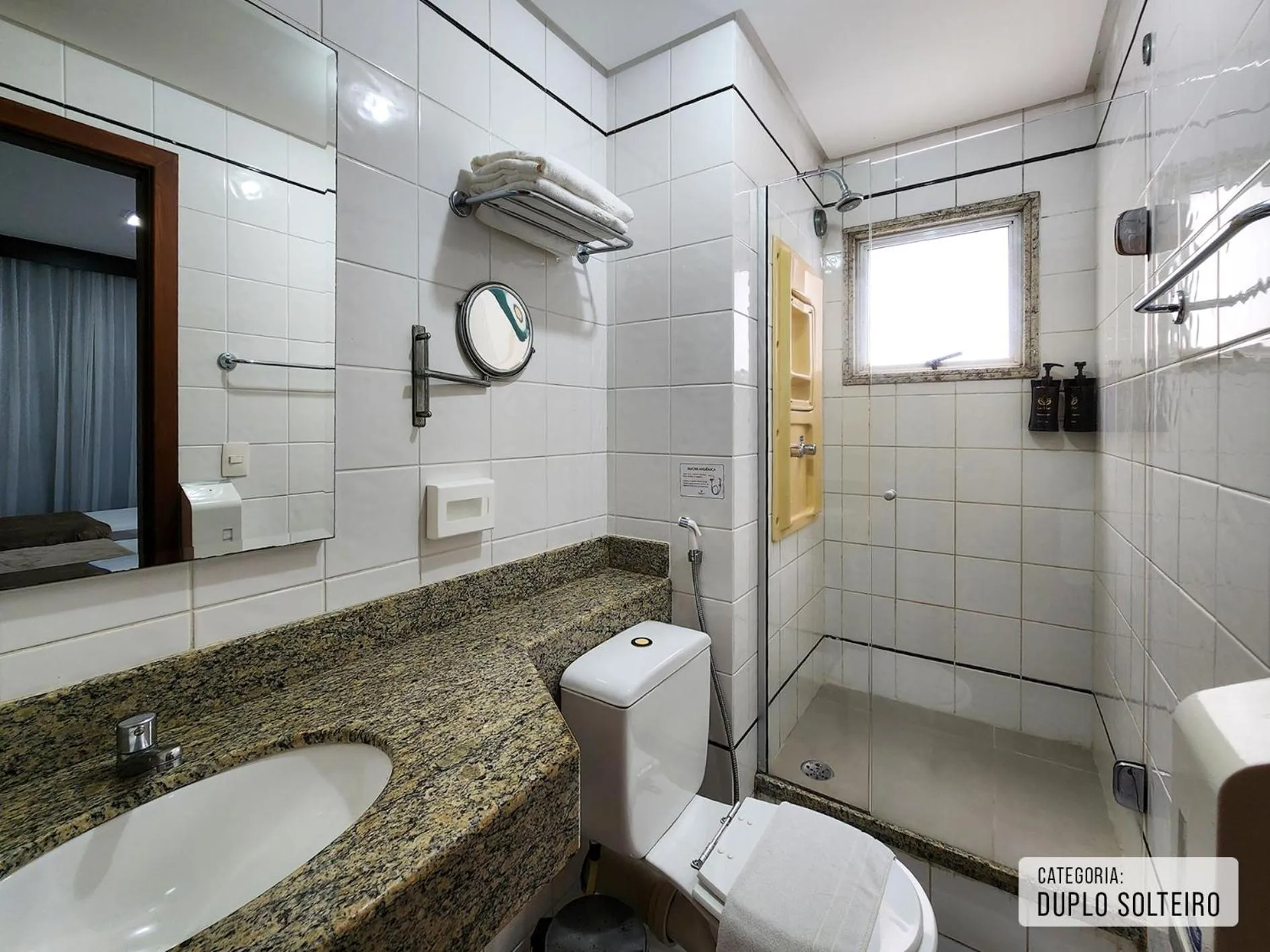 Bathroom in Triângulo Apart Hotel