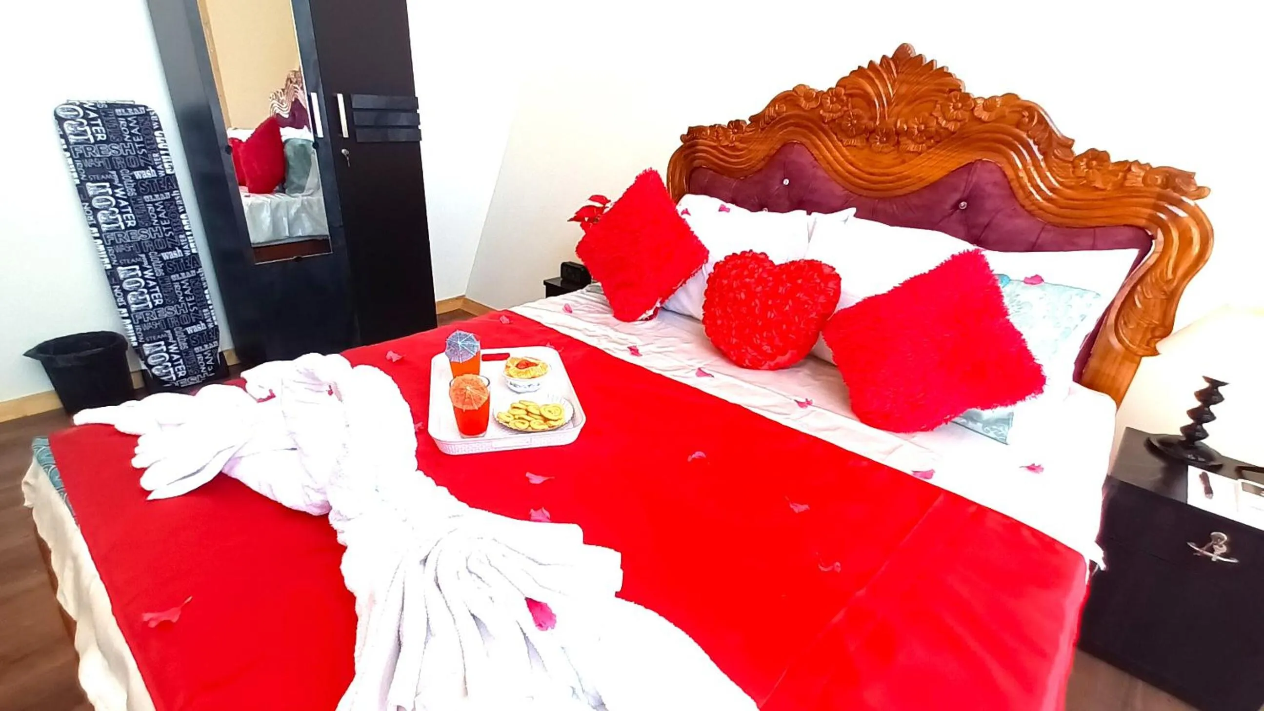 Bed in Chan Beach Resort & Hotel