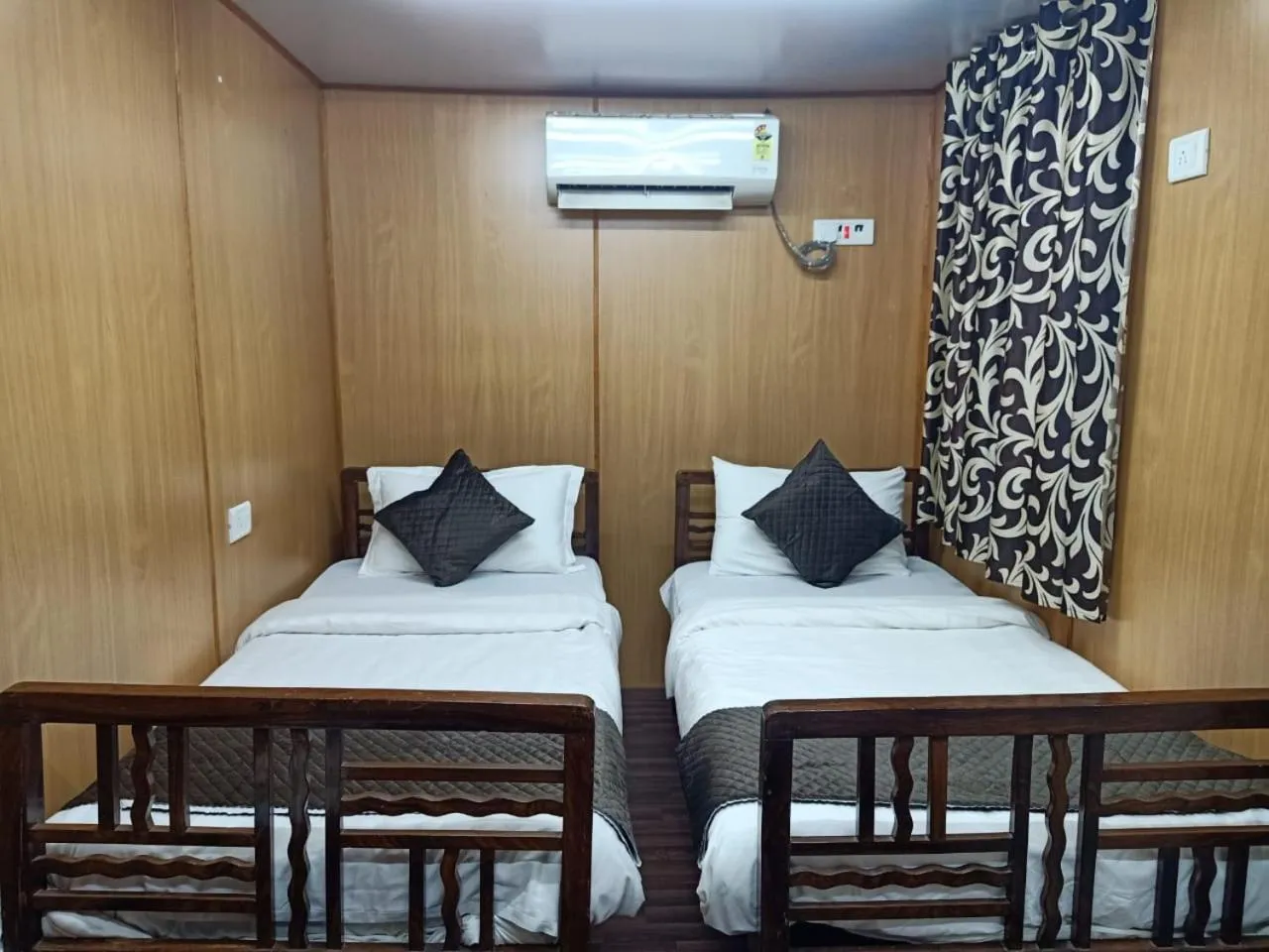 Bed in Chan Beach Resort & Hotel