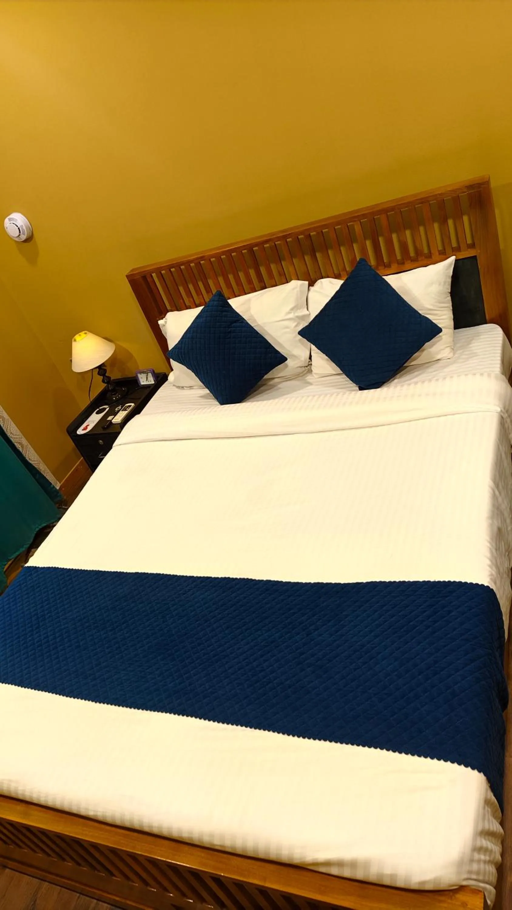 Bed in Chan Beach Resort & Hotel