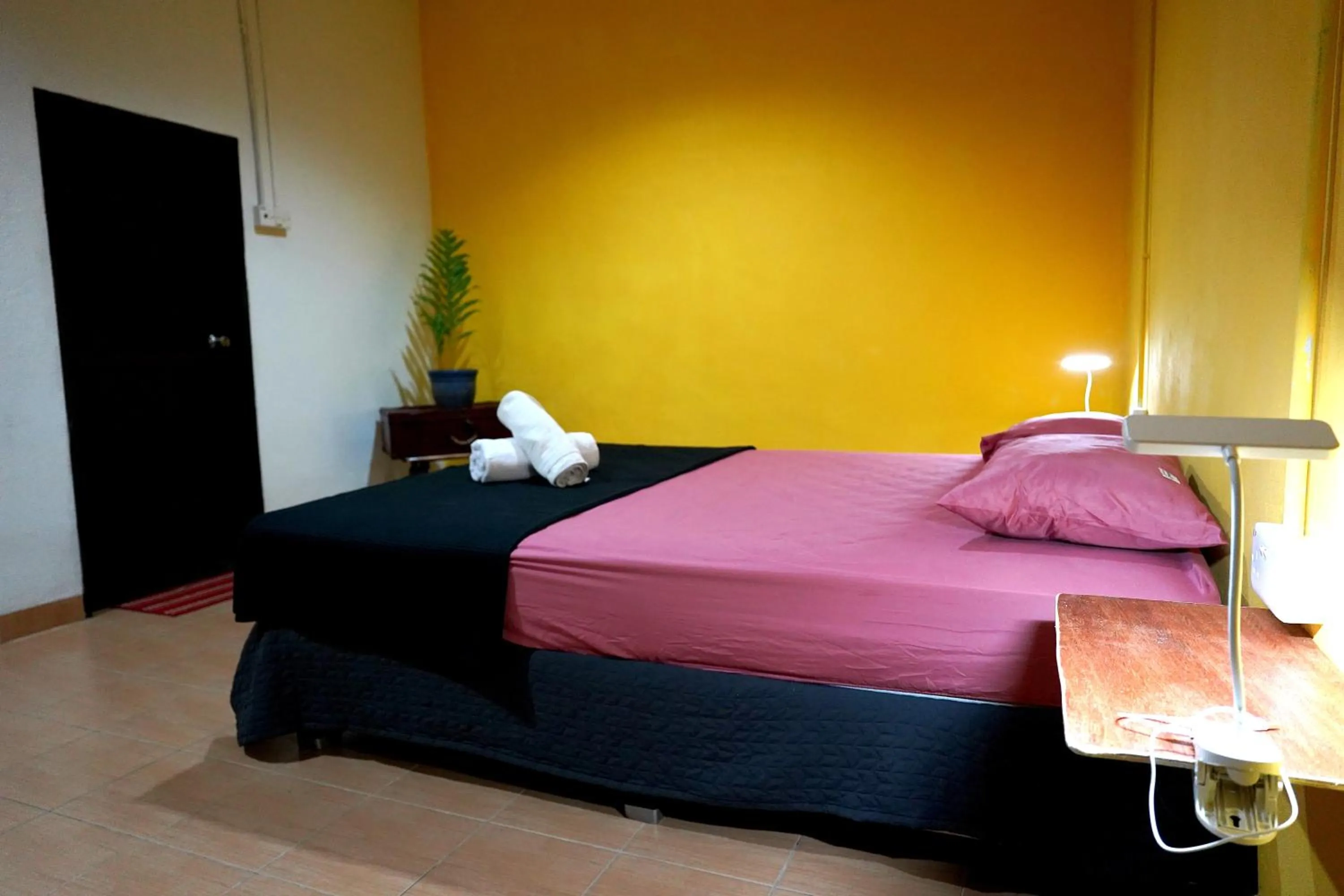 Bedroom, Bed in Home Sol Guesthouse