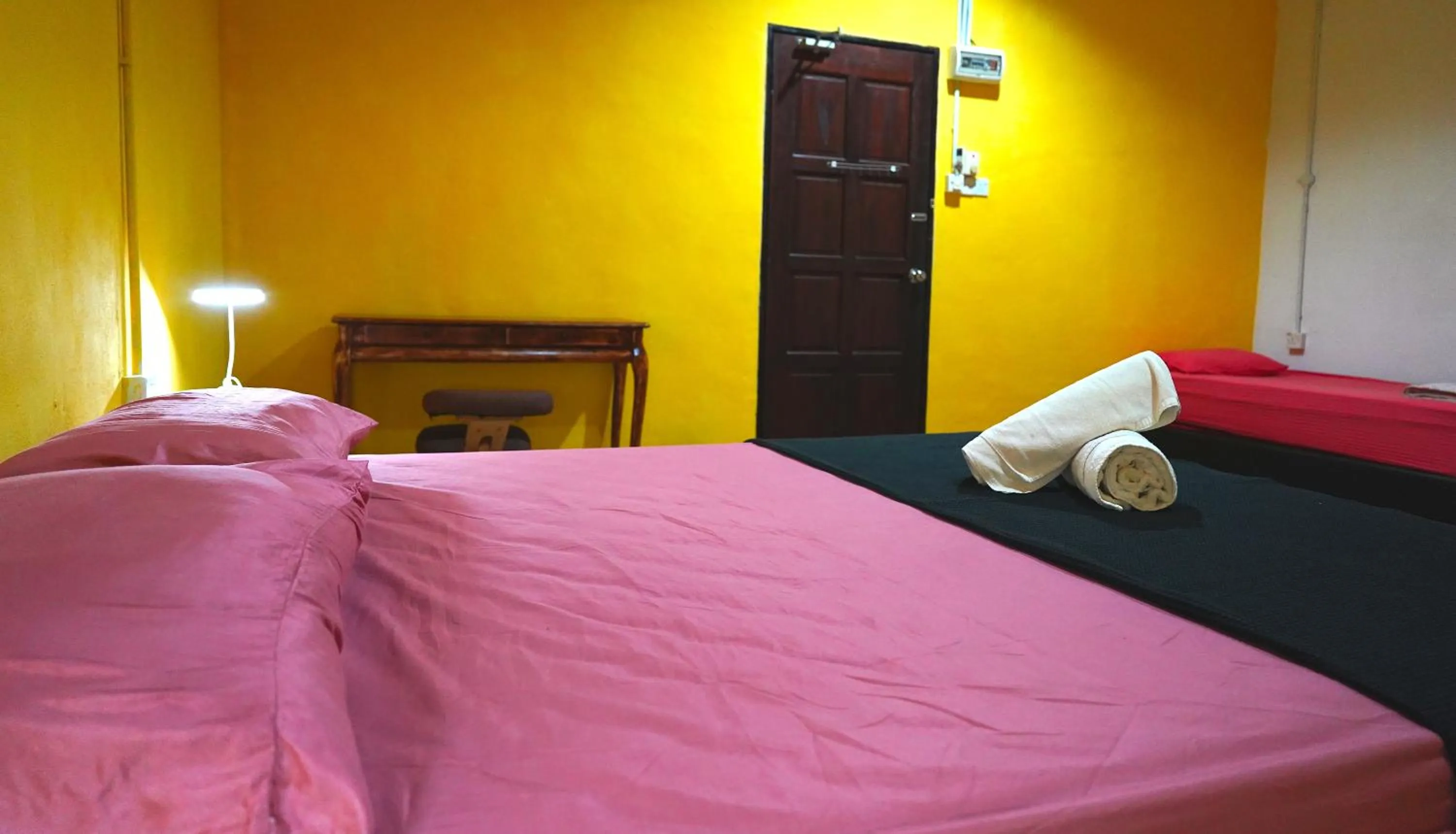 Bedroom, Bed in Home Sol Guesthouse