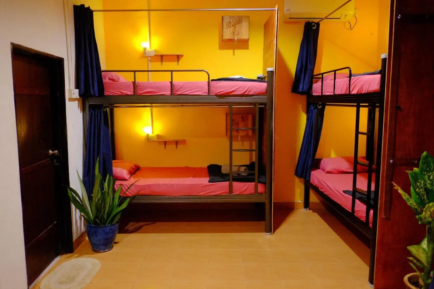 Bunk Bed in Mixed Dormitory Room in Home Sol Guesthouse Bunk Bed in Mixed Dormitory Room in Home Sol Guesthouse