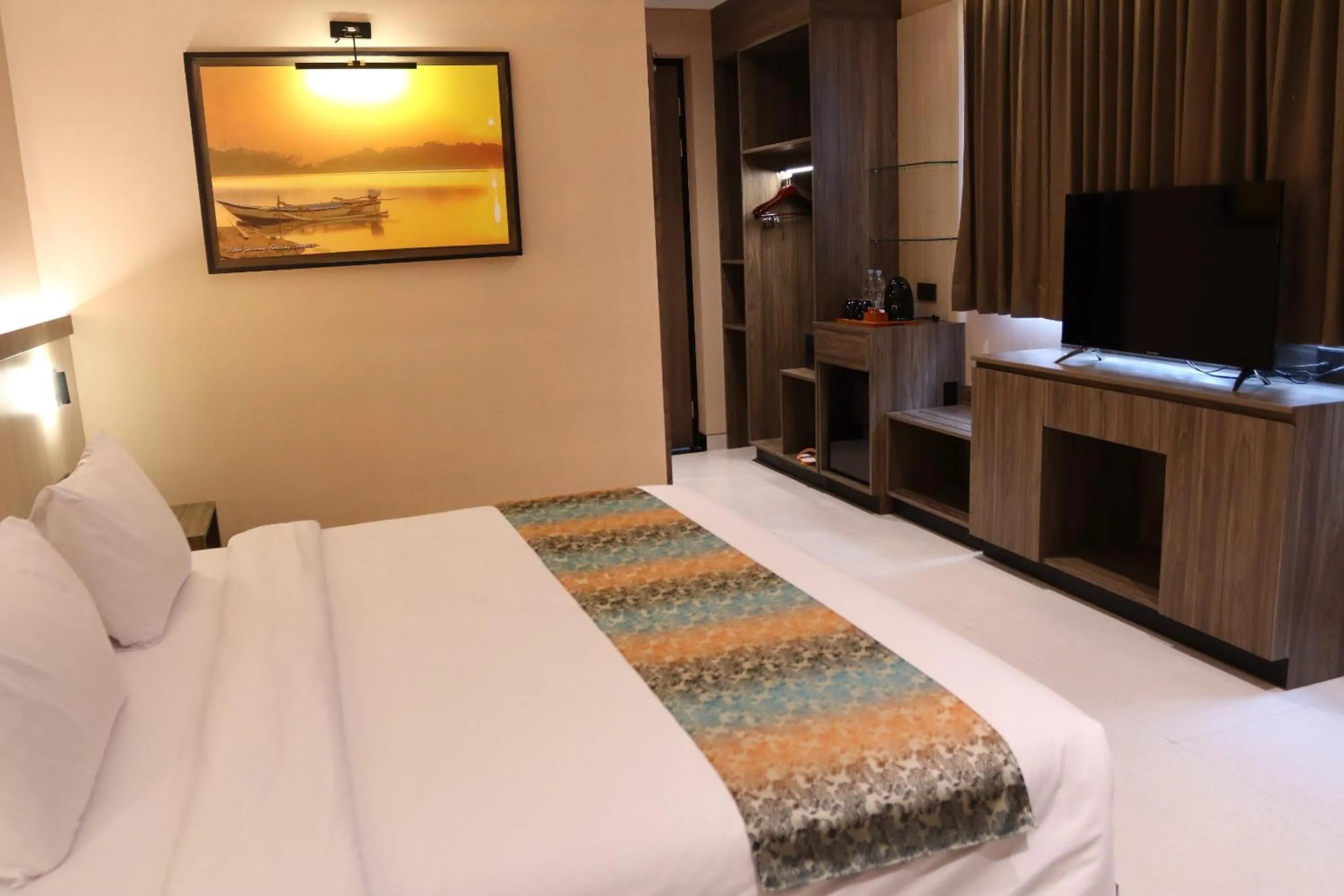 Bed in Eno Front One Hotel Semarang