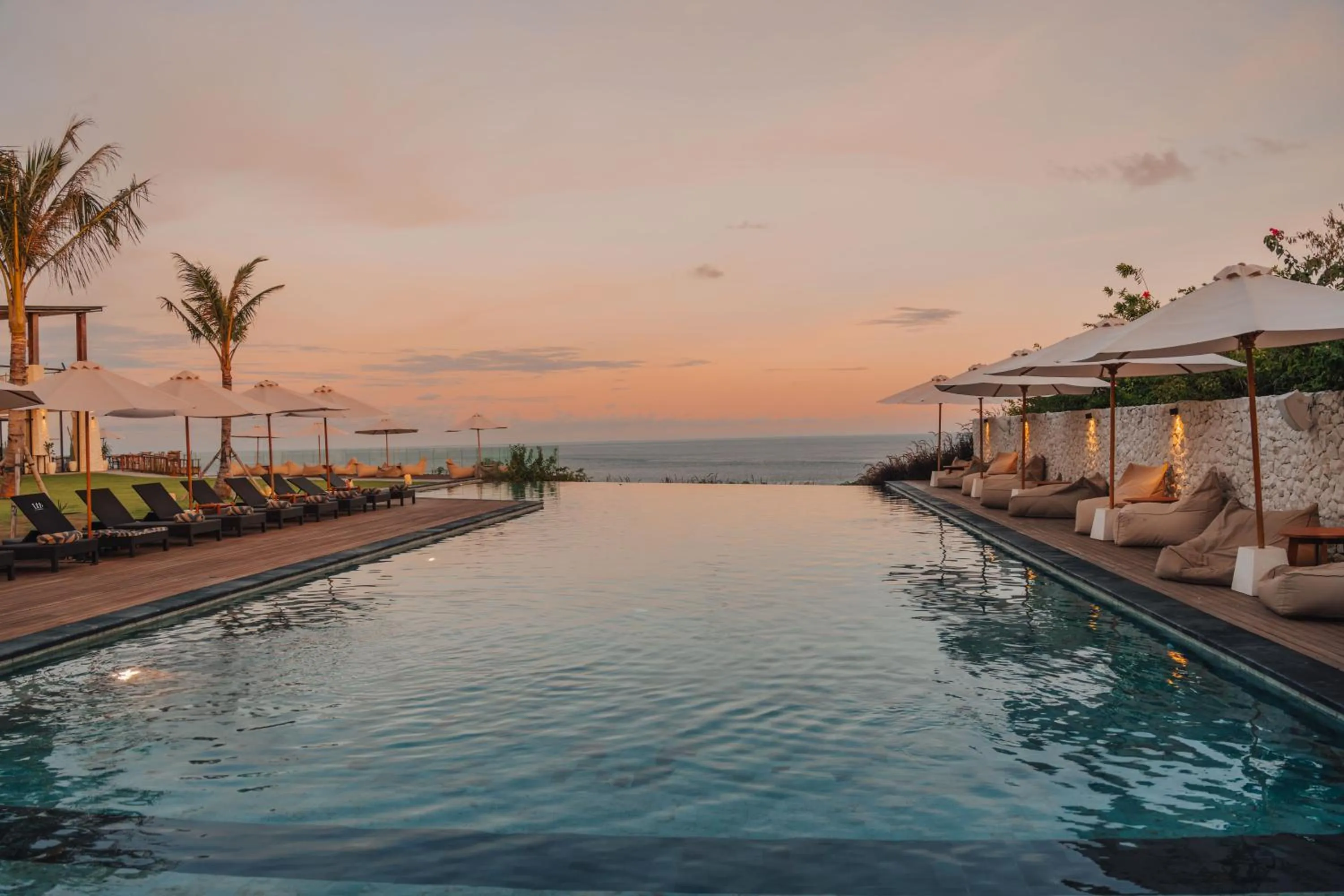 Swimming pool in Glamp Nusa