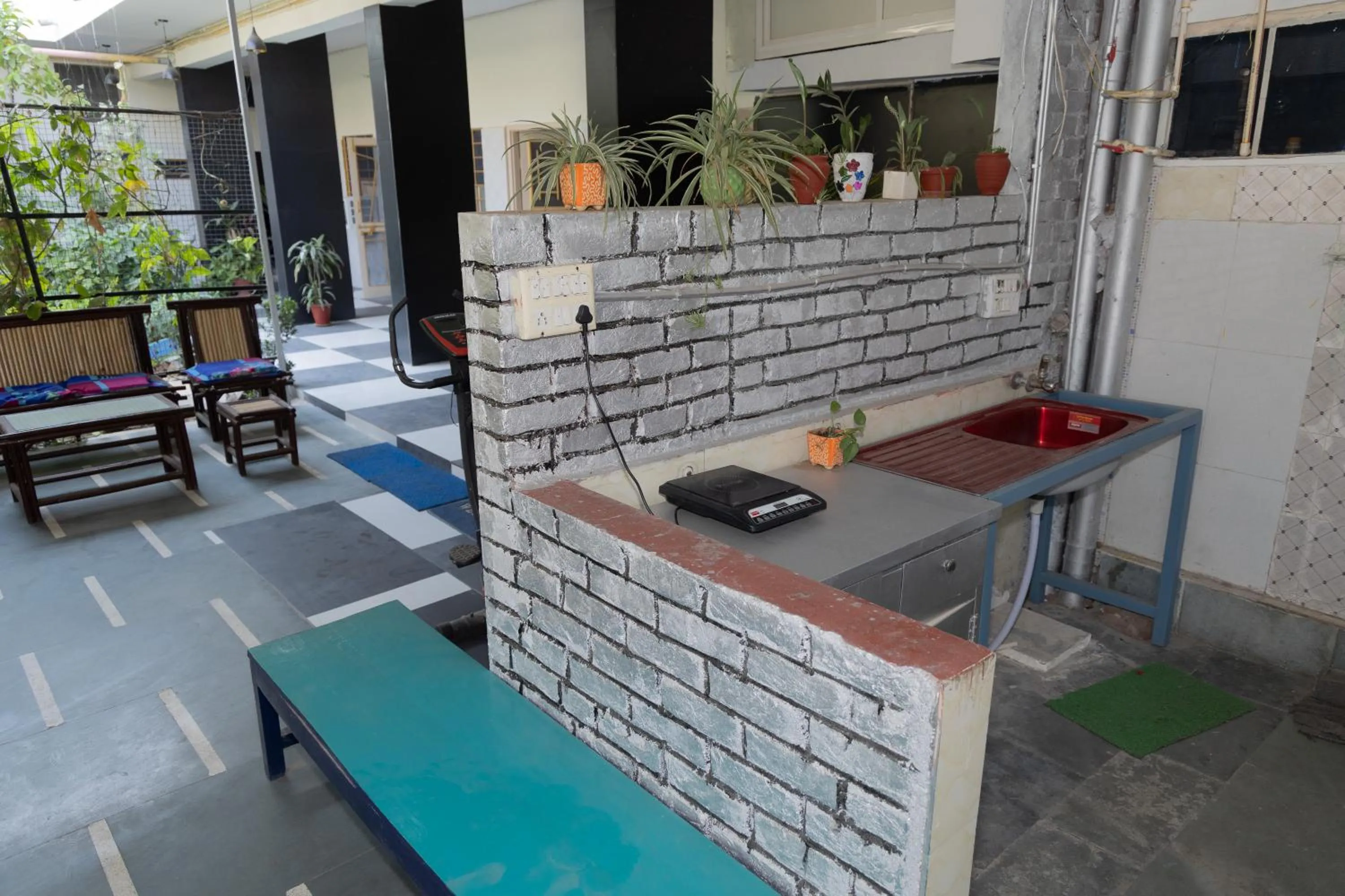 Kitchen or kitchenette in Homestay Urmil Basant