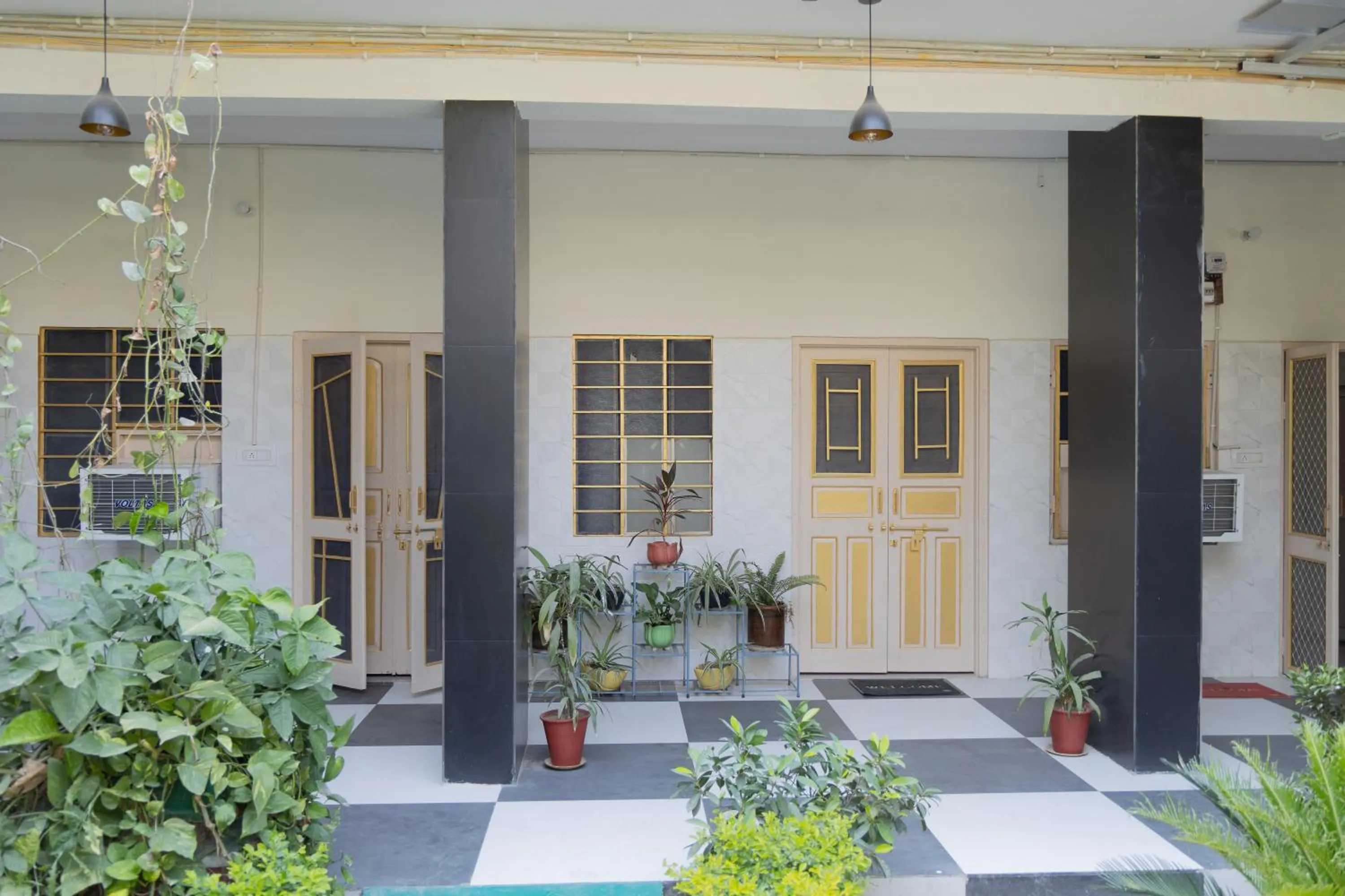 Day in Homestay Urmil Basant