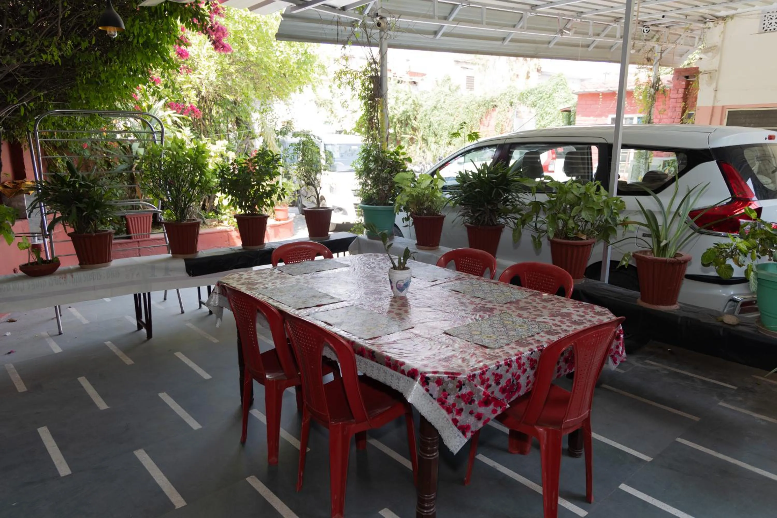 Dining area in Homestay Urmil Basant