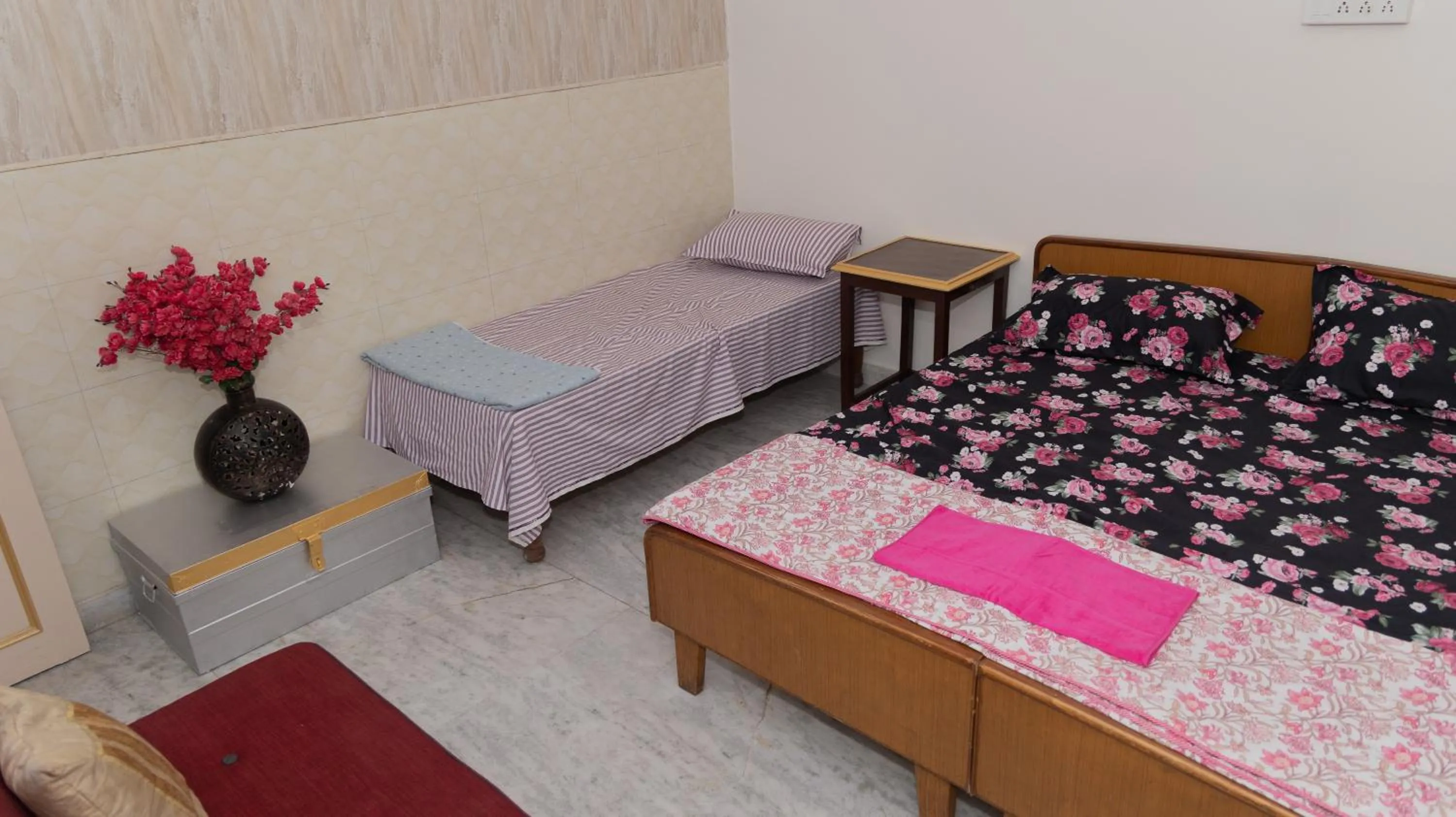 Bed in Homestay Urmil Basant