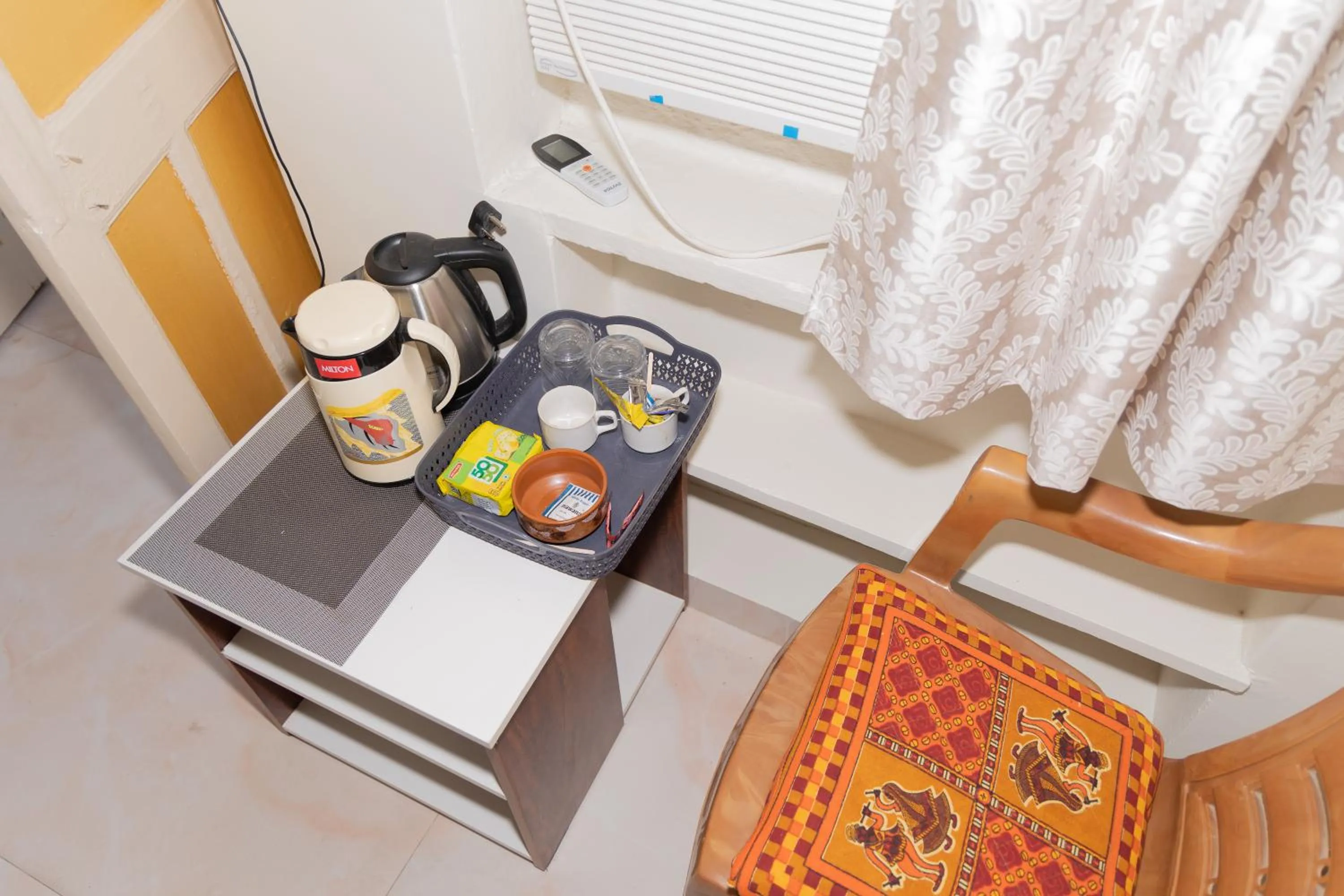 Coffee/tea facilities in Homestay Urmil Basant