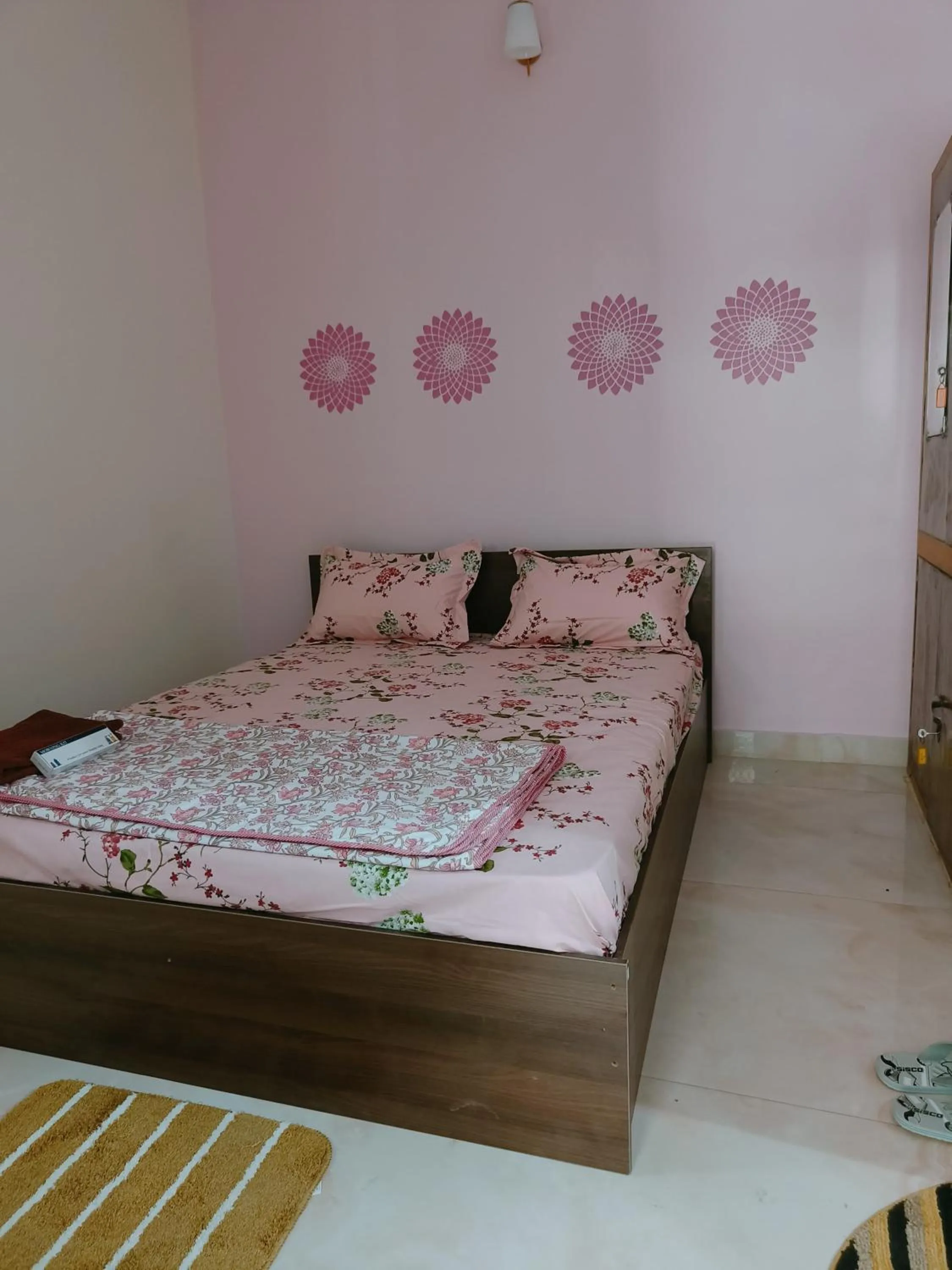 Bed in Homestay Urmil Basant